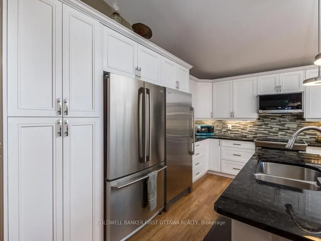 57 Amberlakes Drive