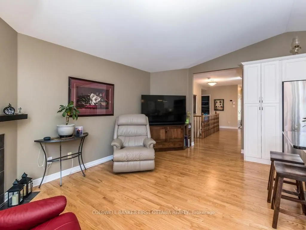 57 Amberlakes Drive
