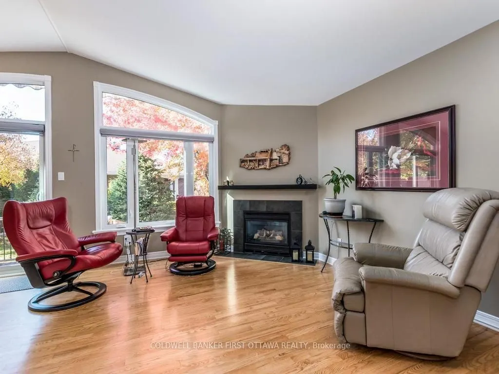 57 Amberlakes Drive