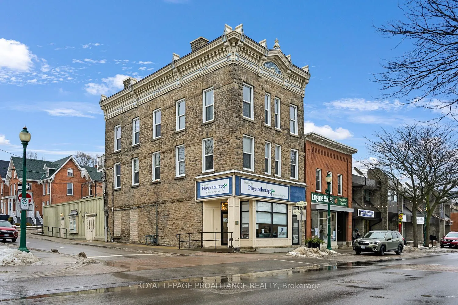 1-42 King Street E #1