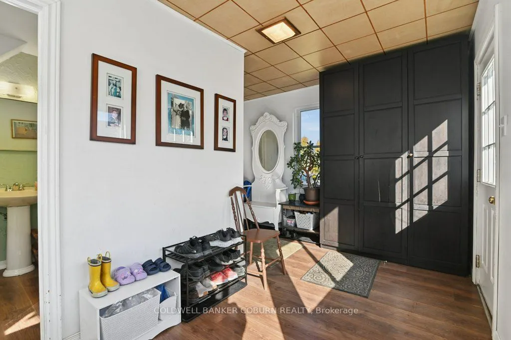 49 Lakeshore Drive
