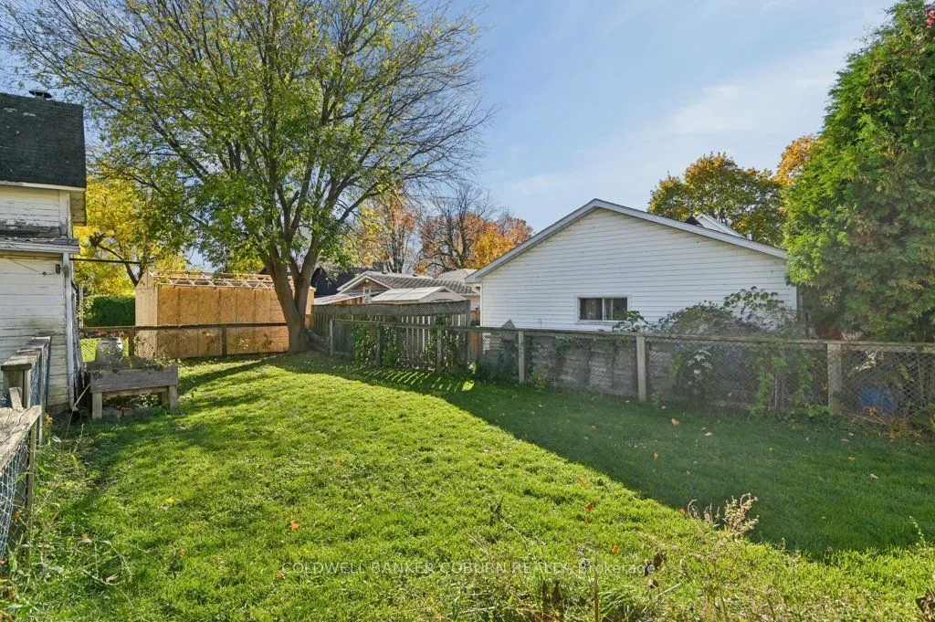49 Lakeshore Drive