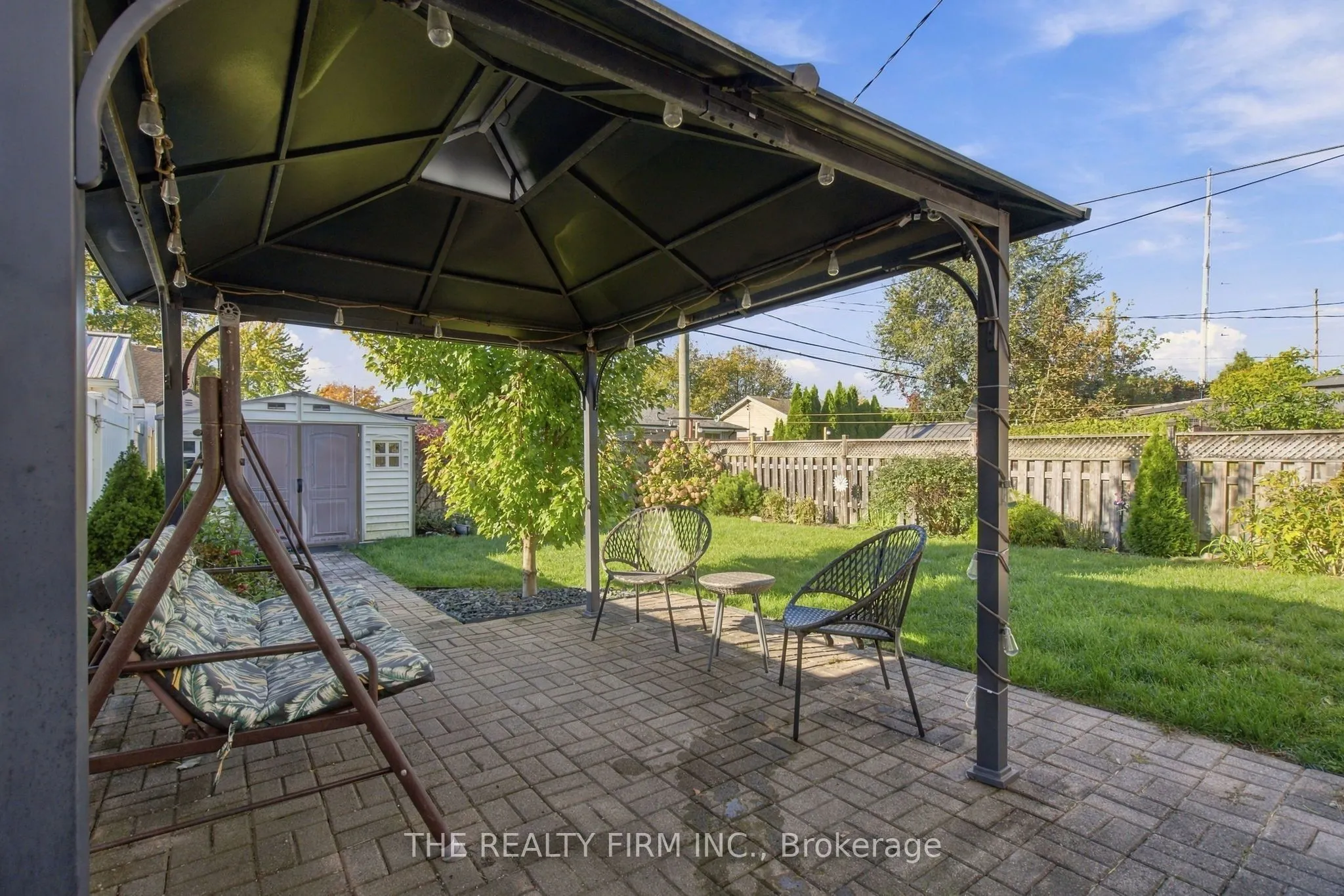 25 Queenston Crescent