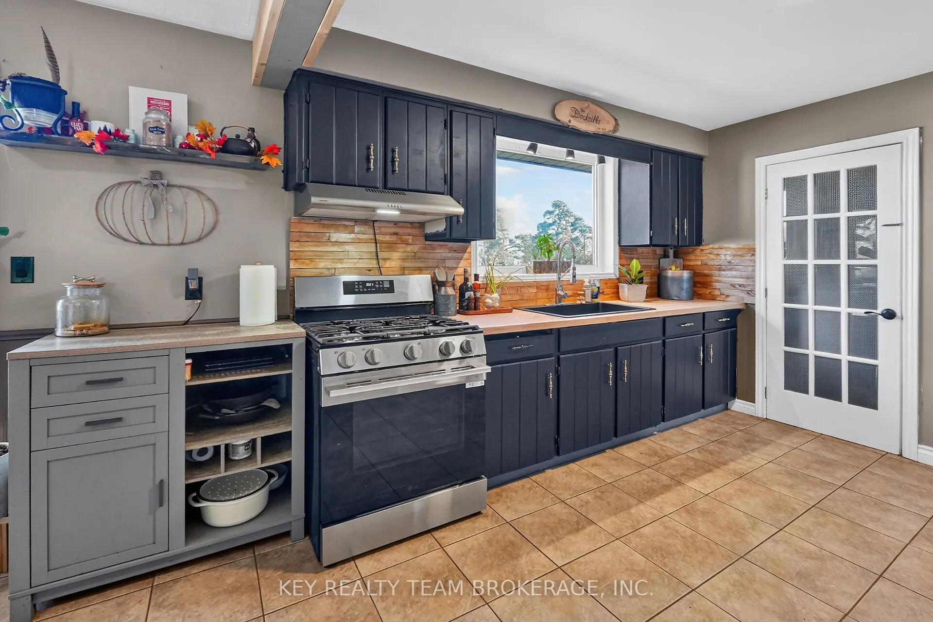 3216 Hall Road