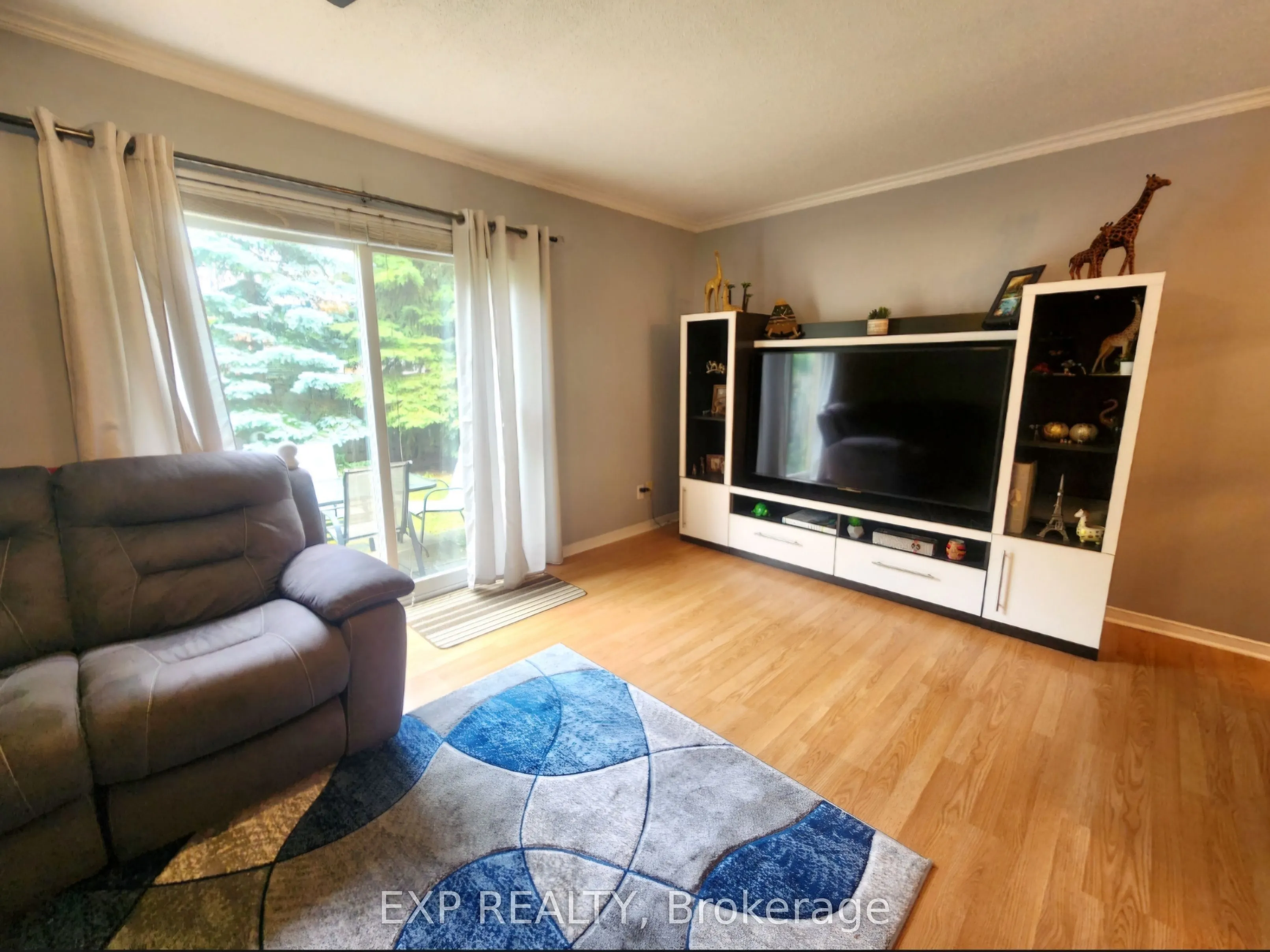38 Elma Street #27