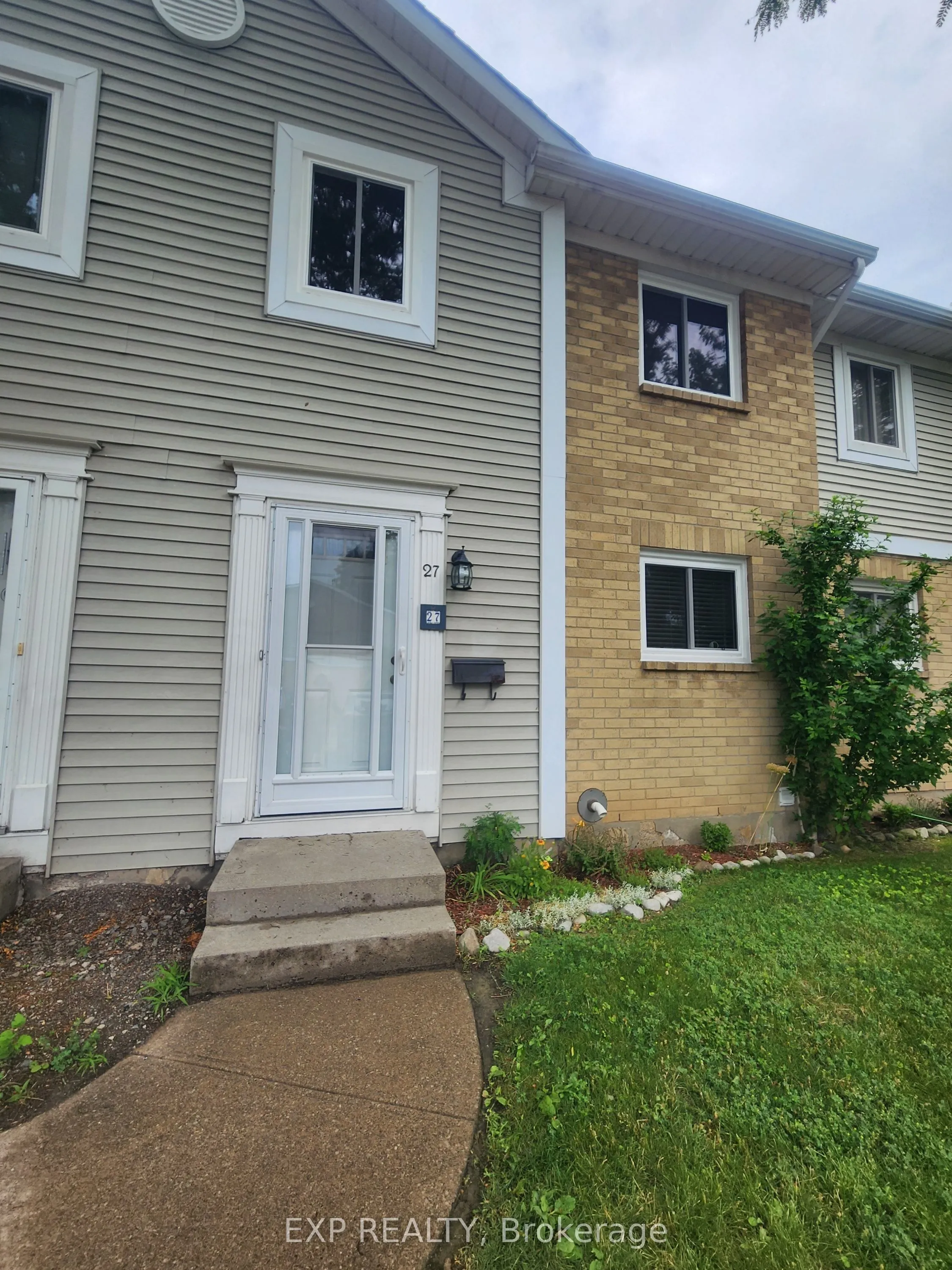 38 Elma Street #27