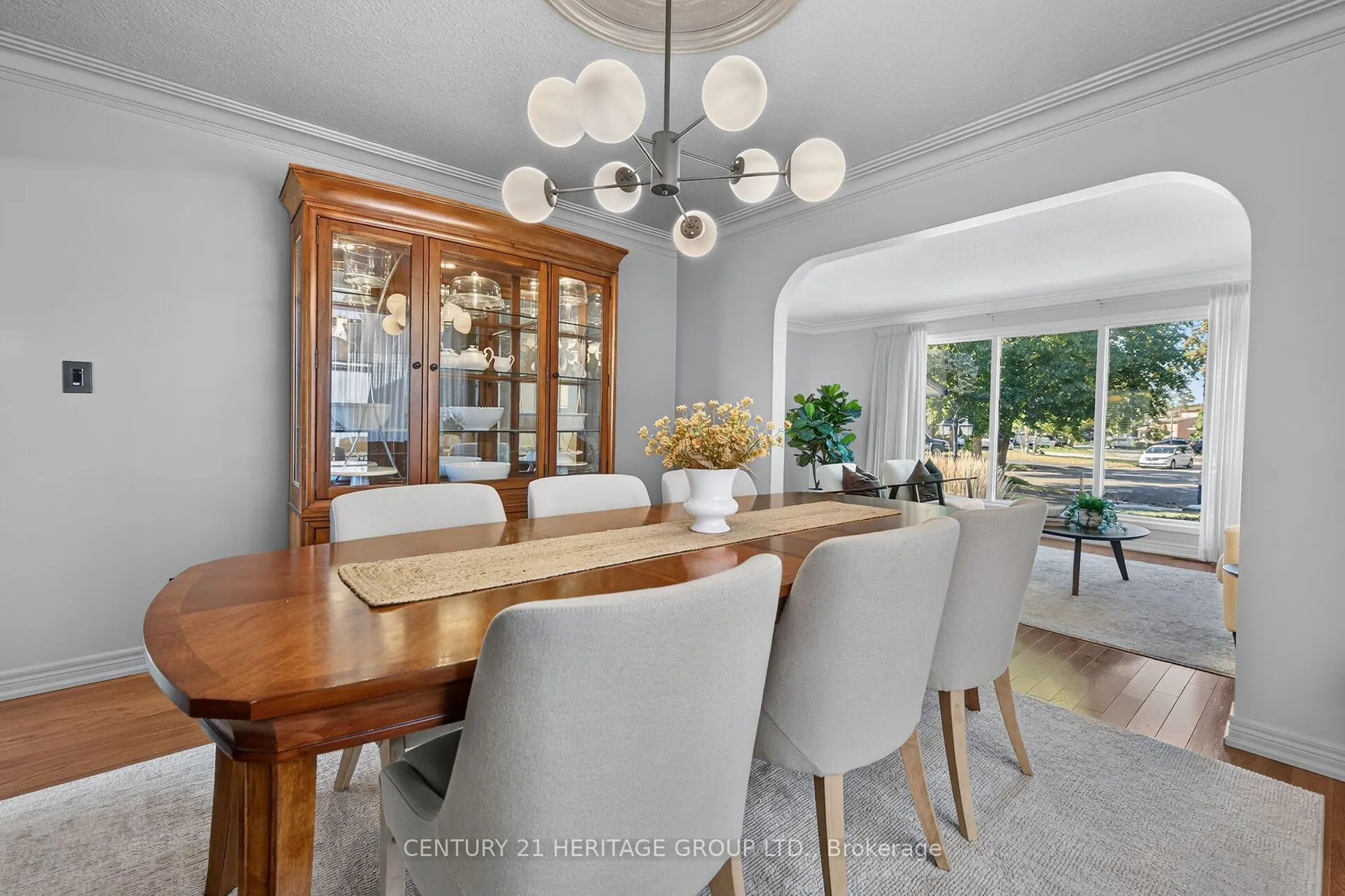 19 Meadowbrook Crescent