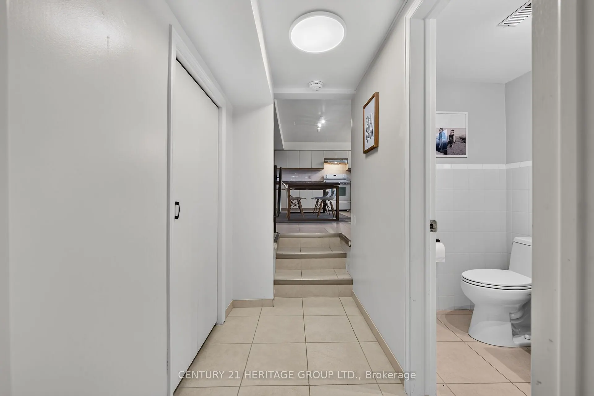 19 Meadowbrook Crescent