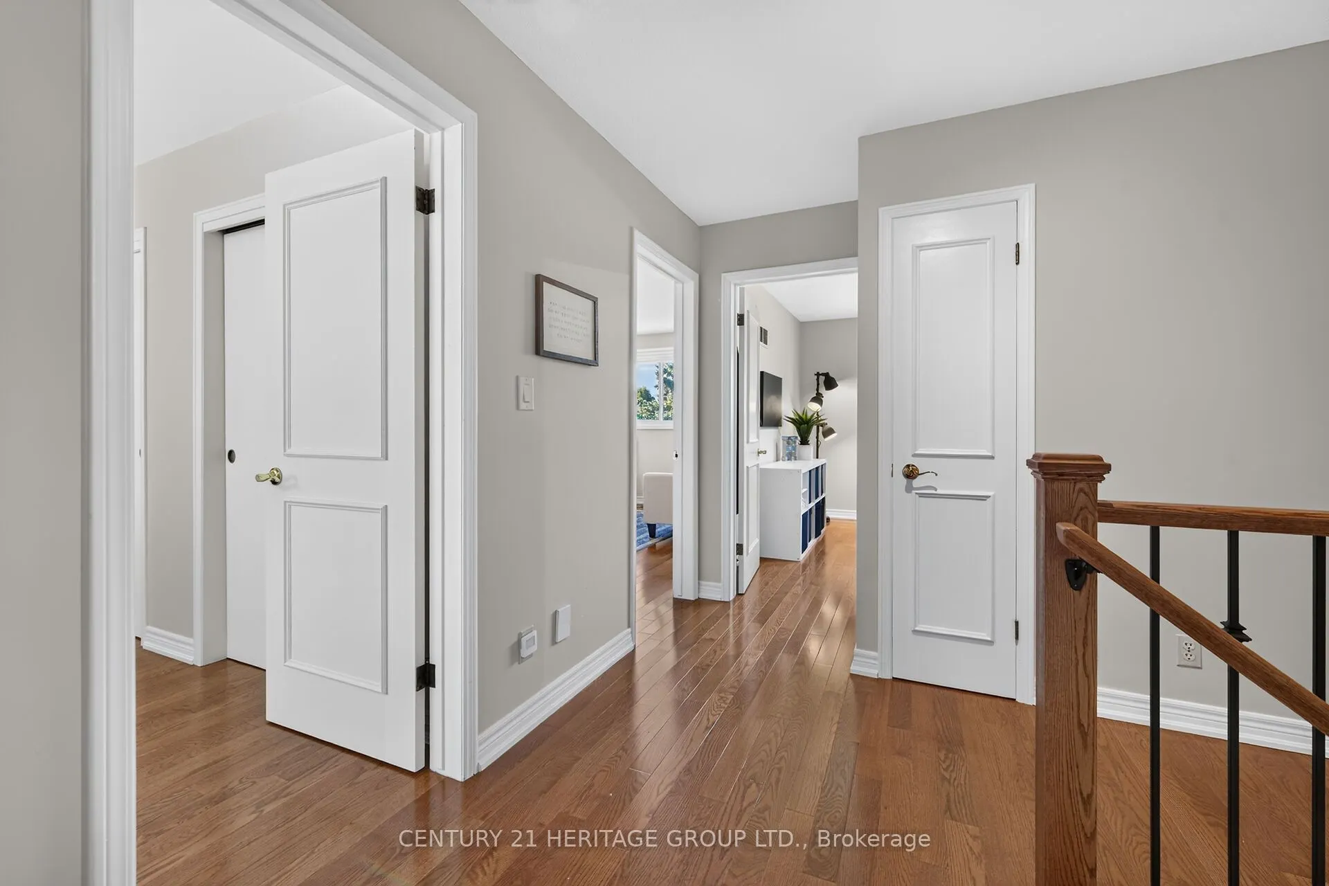 19 Meadowbrook Crescent