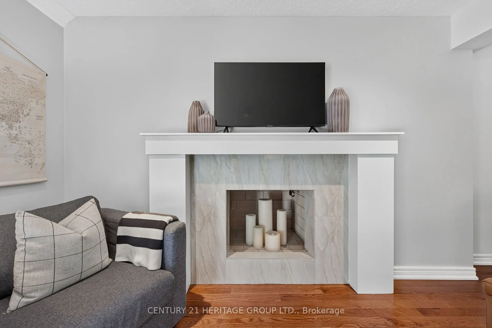 19 Meadowbrook Crescent