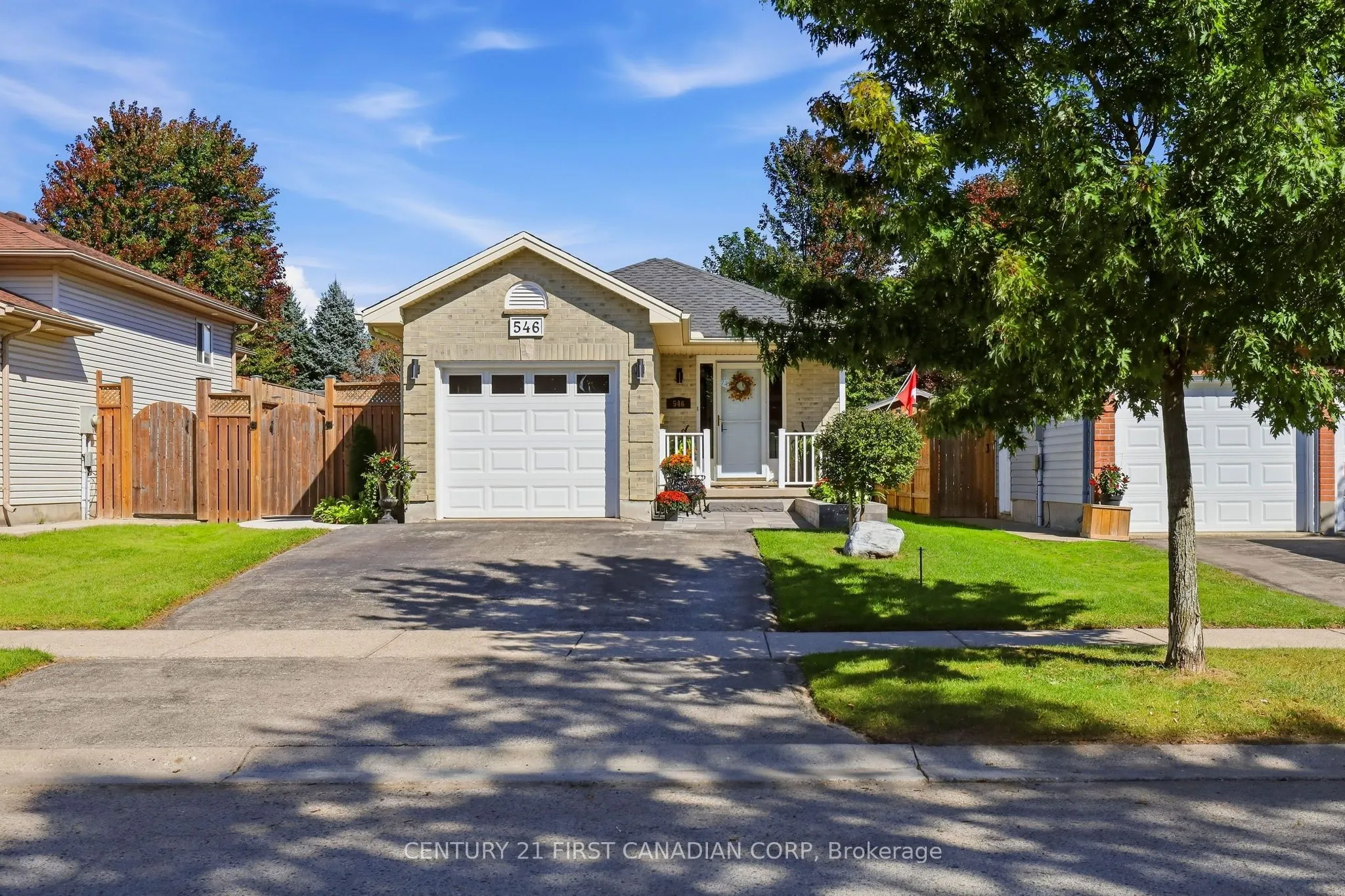 546 Talltree Crescent