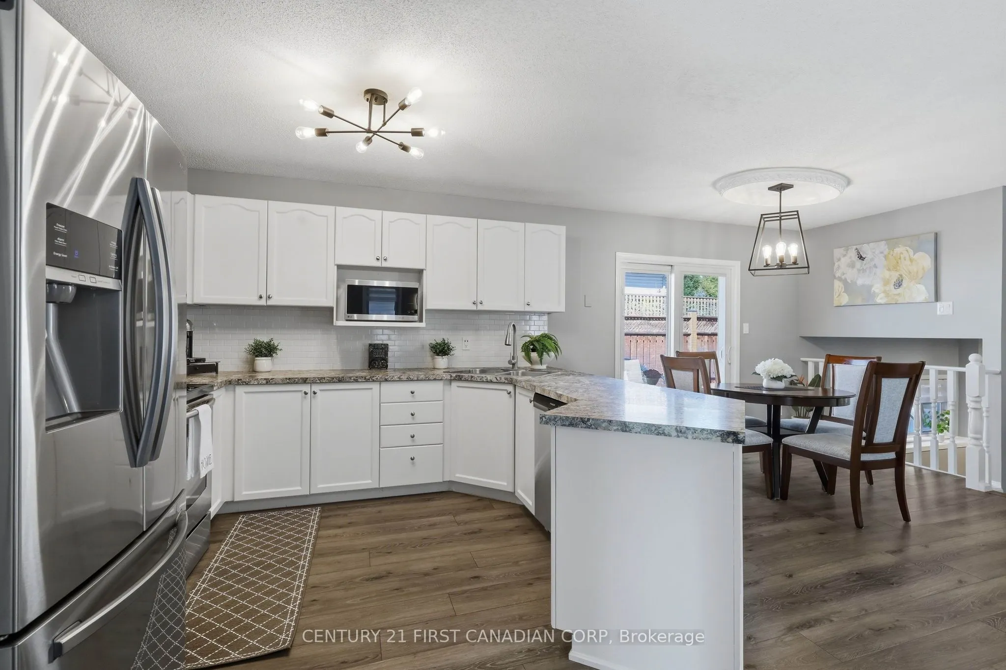 546 Talltree Crescent