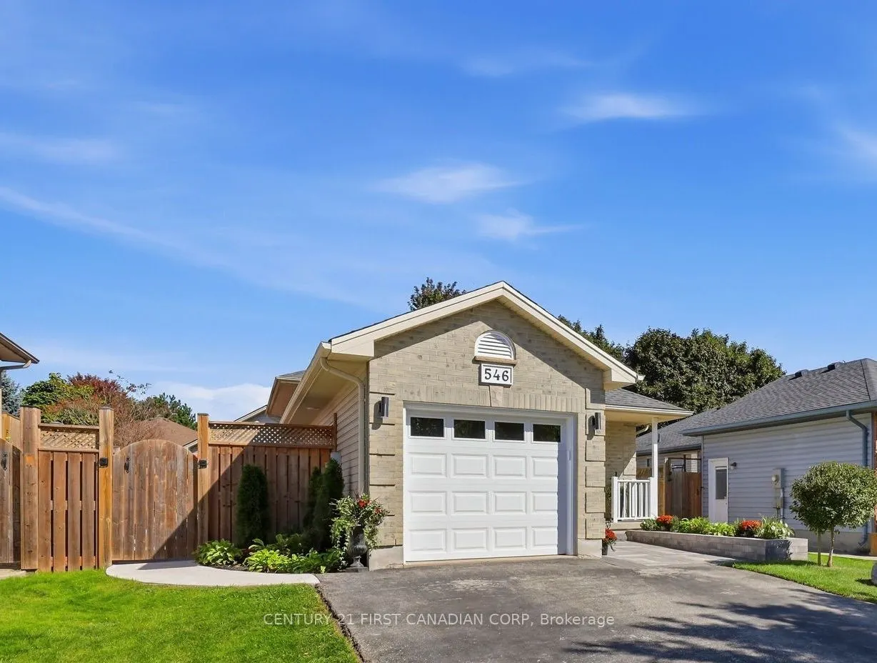 546 Talltree Crescent