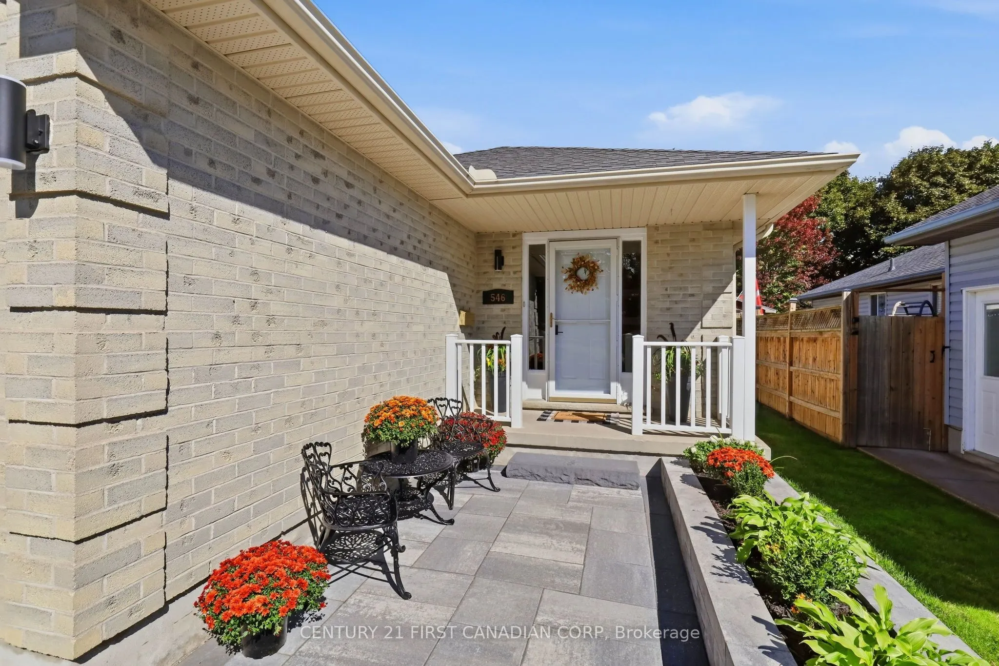 546 Talltree Crescent