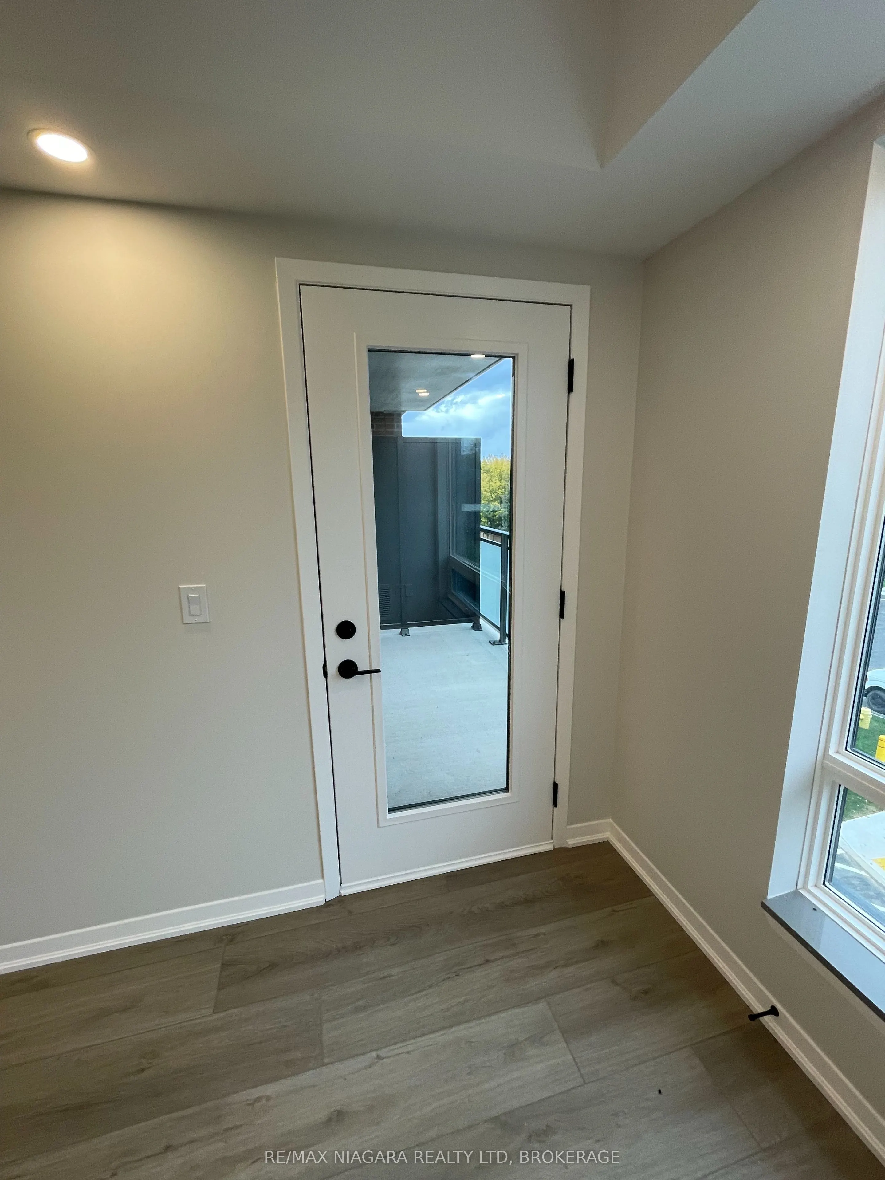 3998 Victoria Avenue #301