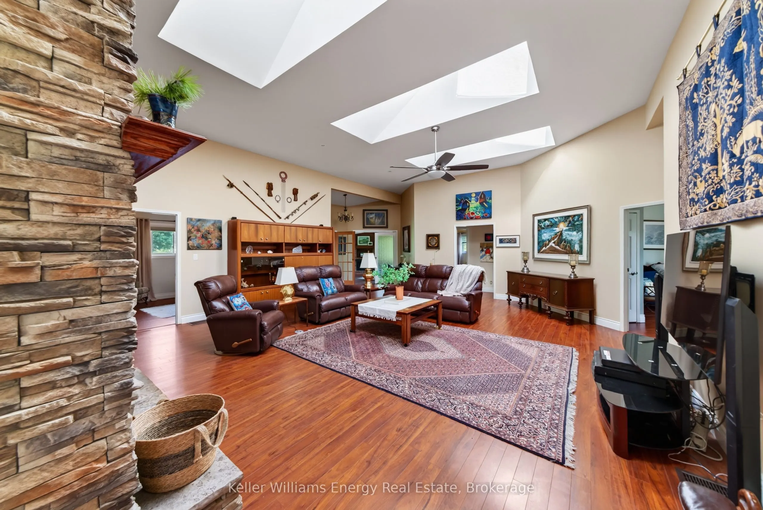 89 Smith's Bay Avenue