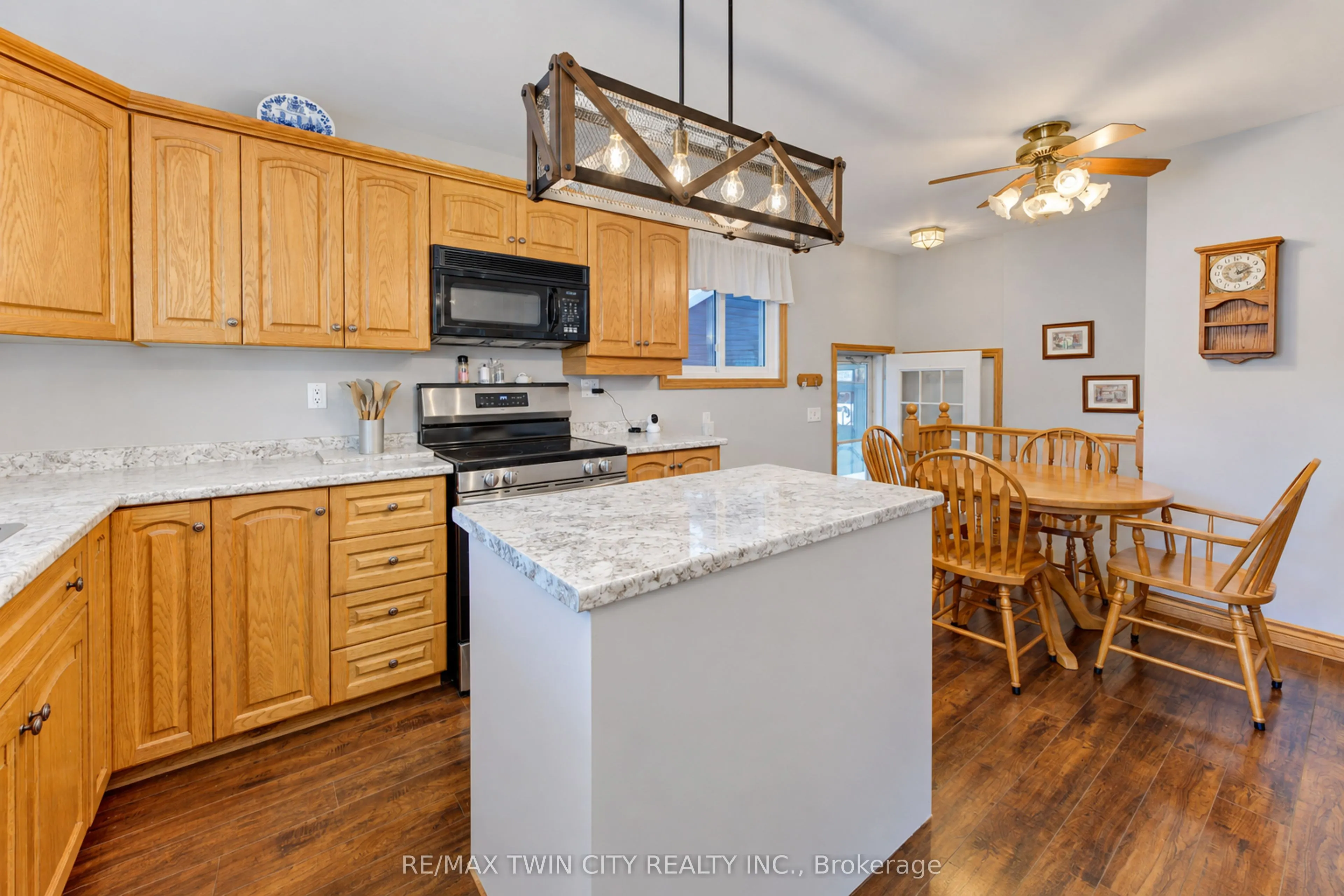 73 BELTON Drive