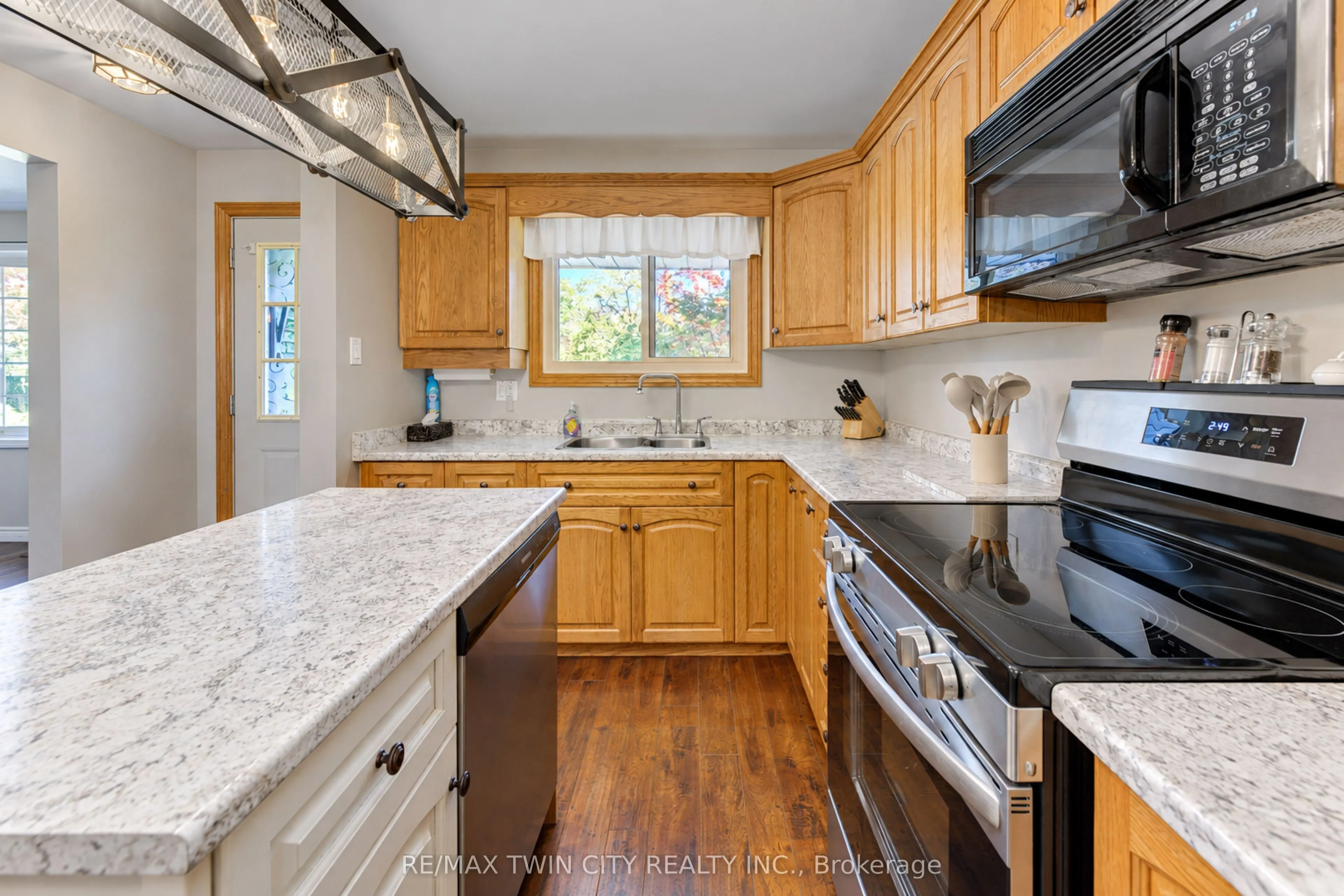 73 BELTON Drive