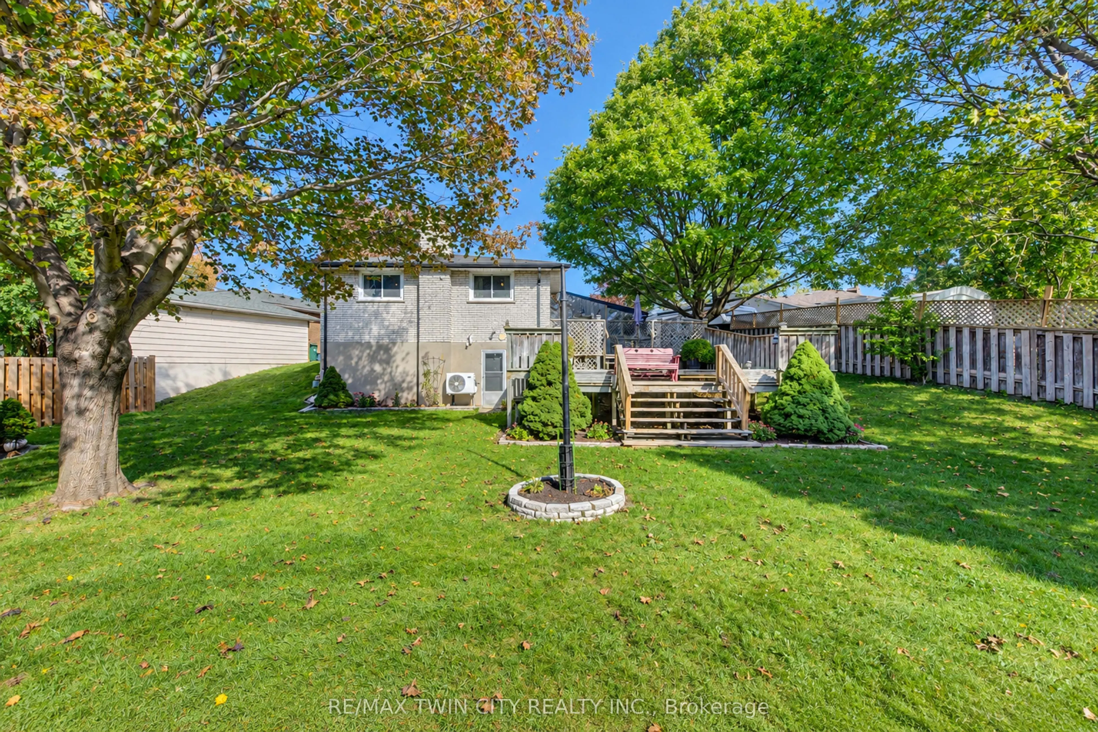 73 BELTON Drive