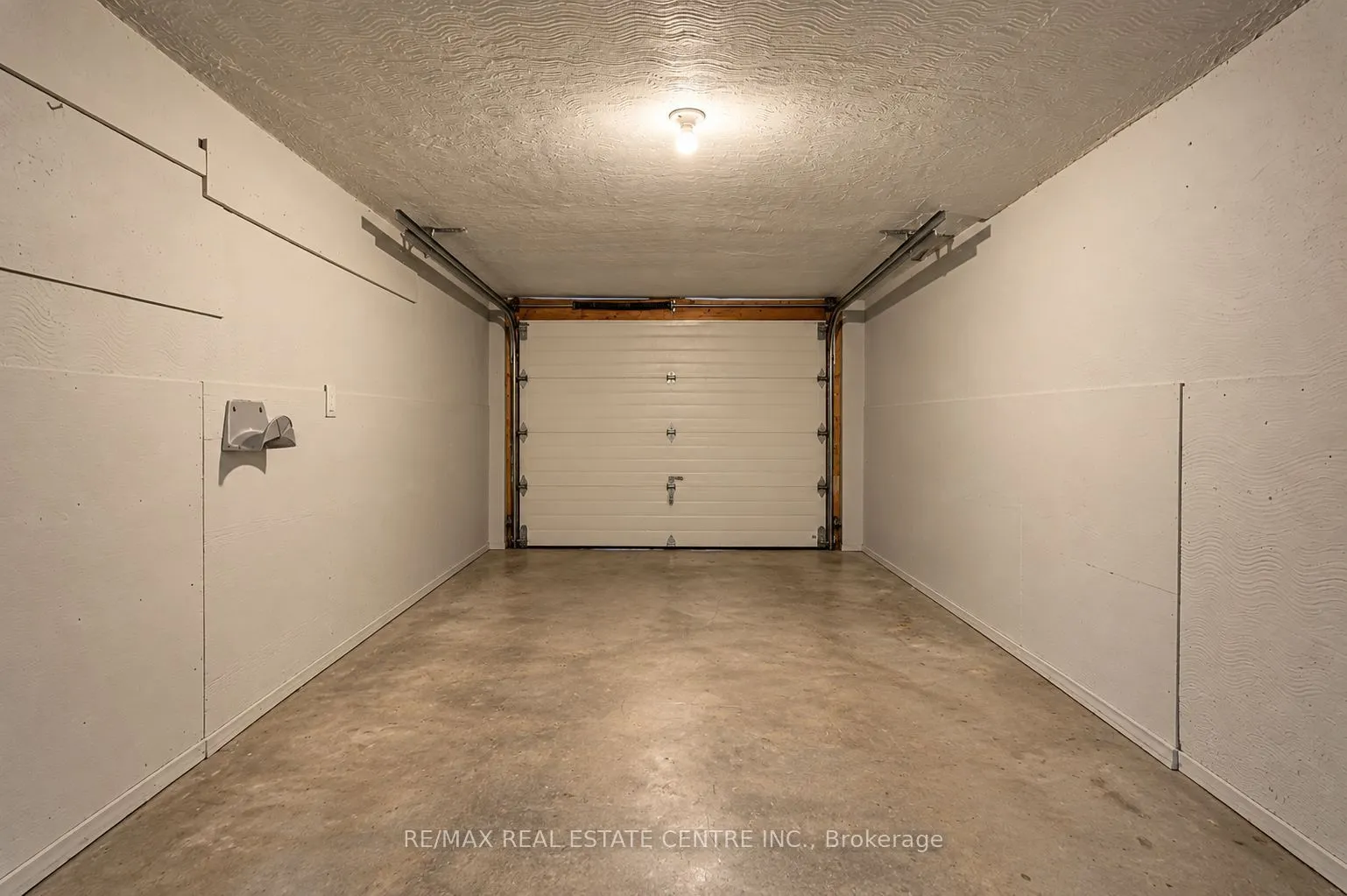 27 Woodman Drive N #4