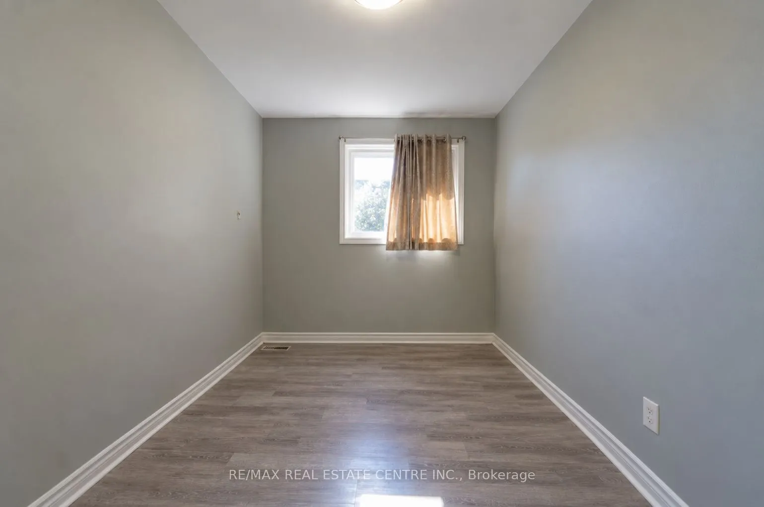 27 Woodman Drive N #4