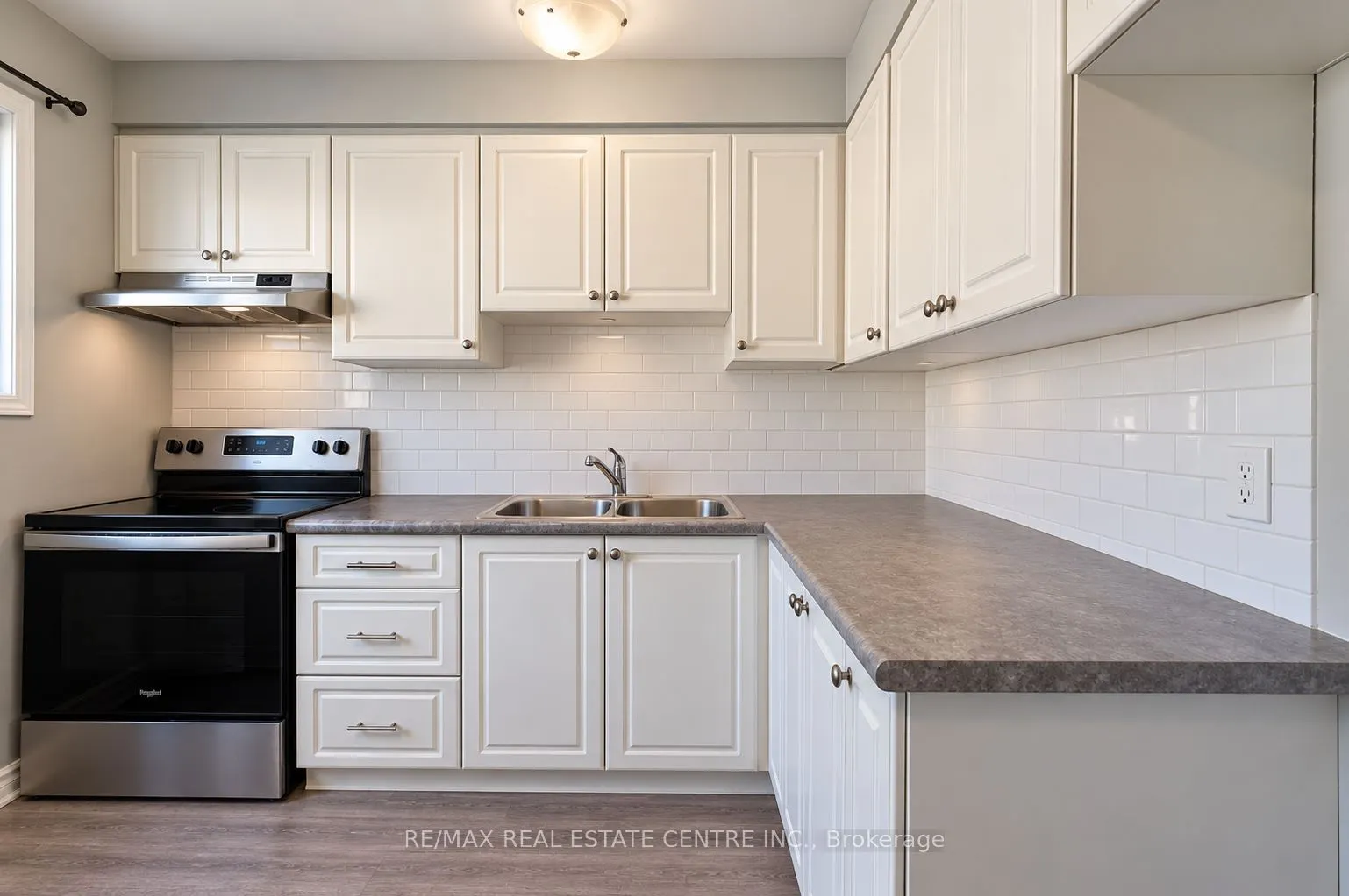 27 Woodman Drive N #4