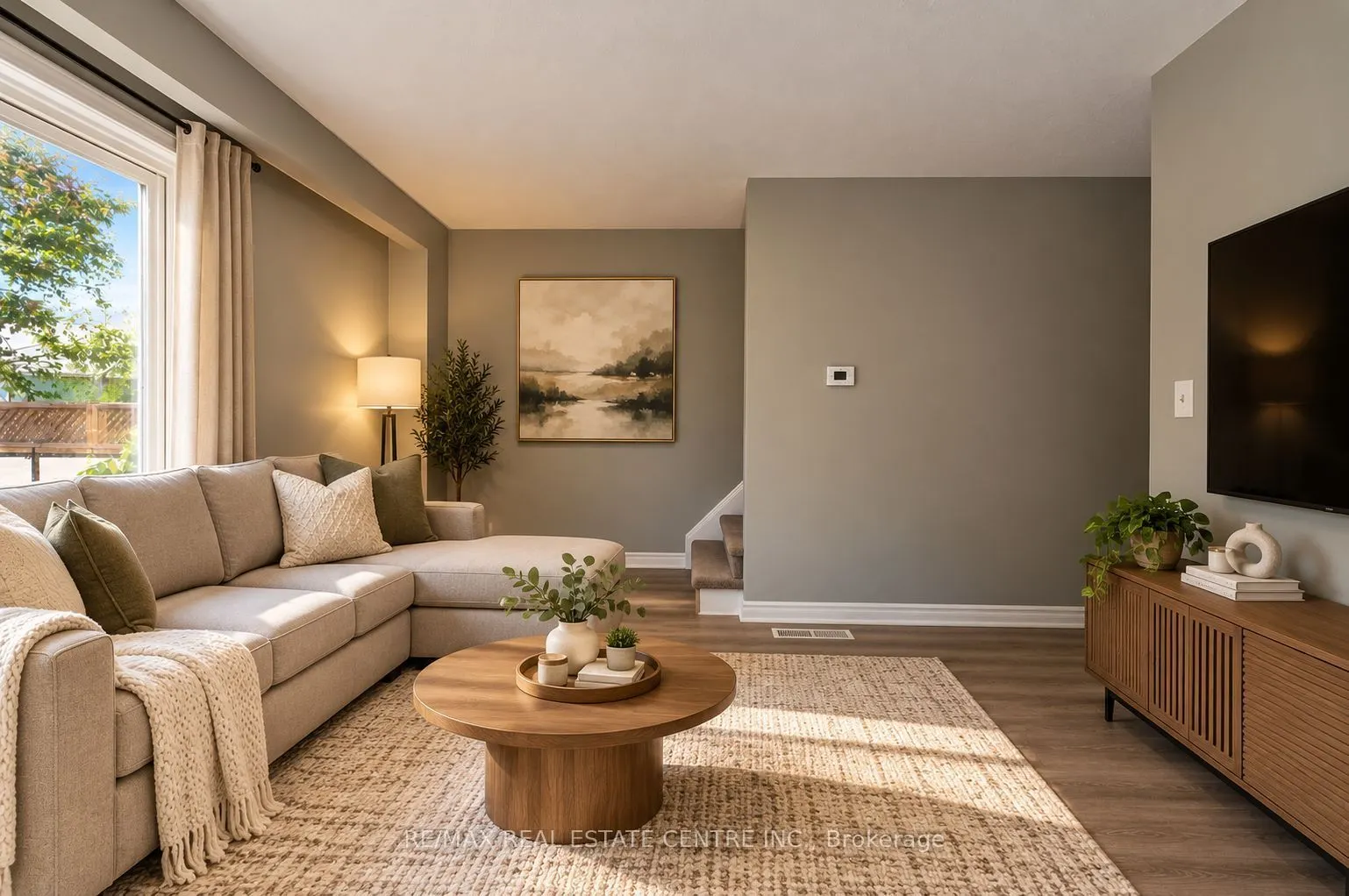 27 Woodman Drive N #4