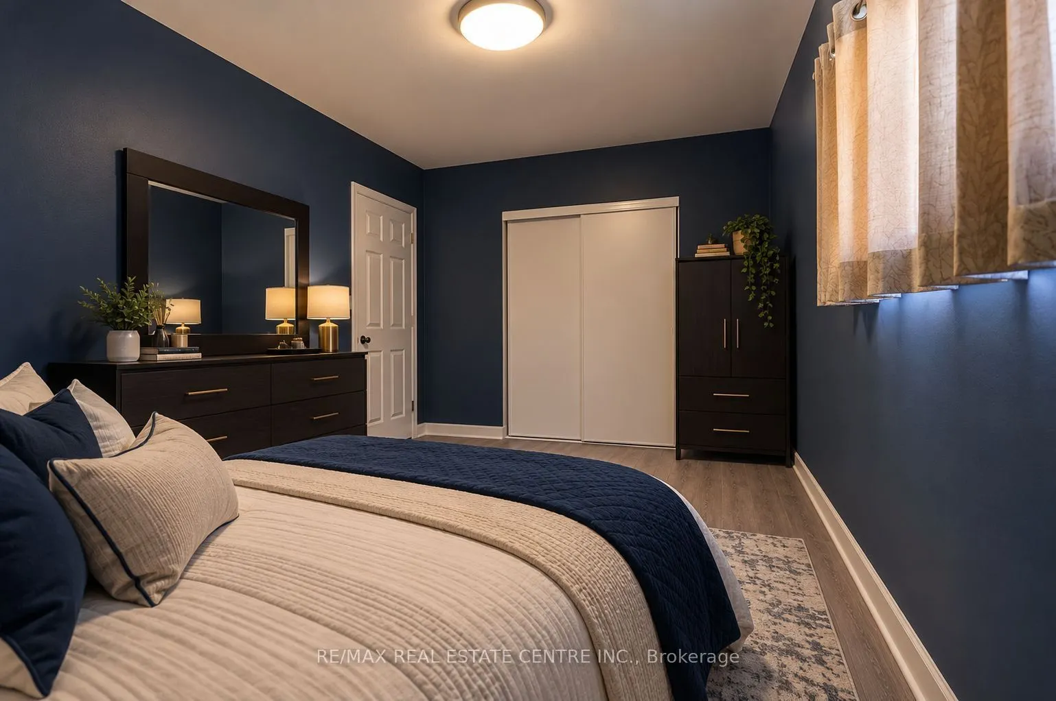 27 Woodman Drive N #4