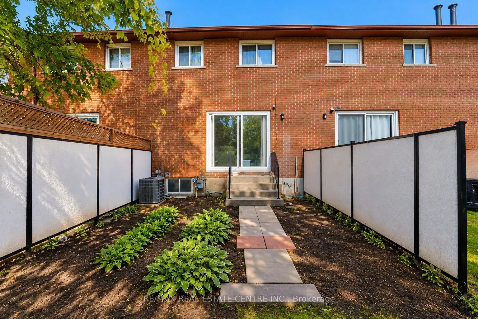 27 Woodman Drive N #4