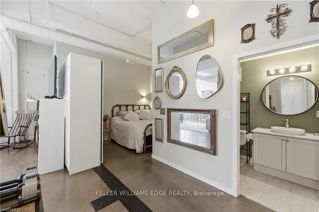 410 King Street W #307