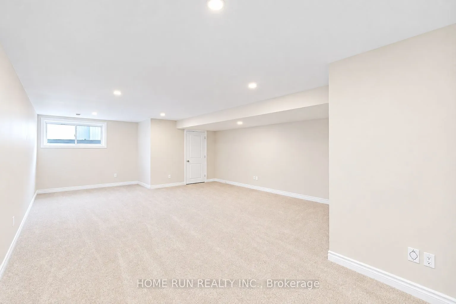 785 Cairn Crescent