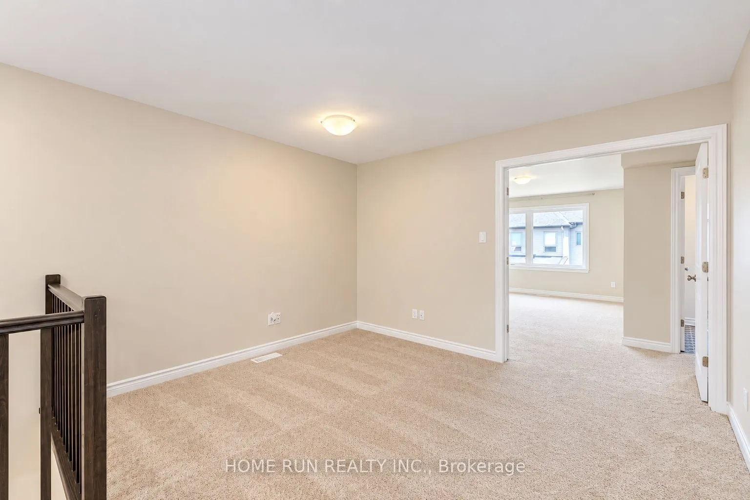 785 Cairn Crescent