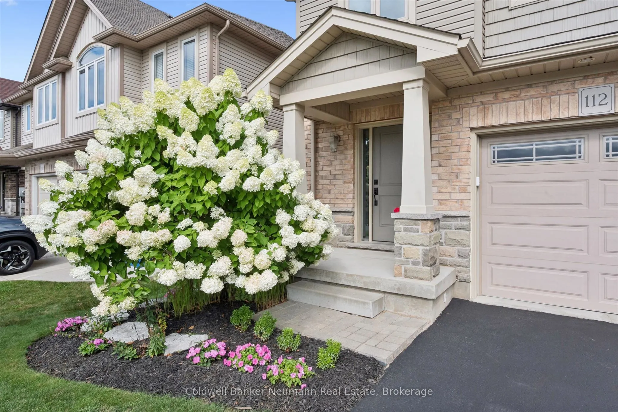 112 Dawes Avenue