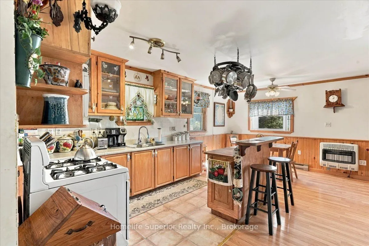 765 Cordova Road N