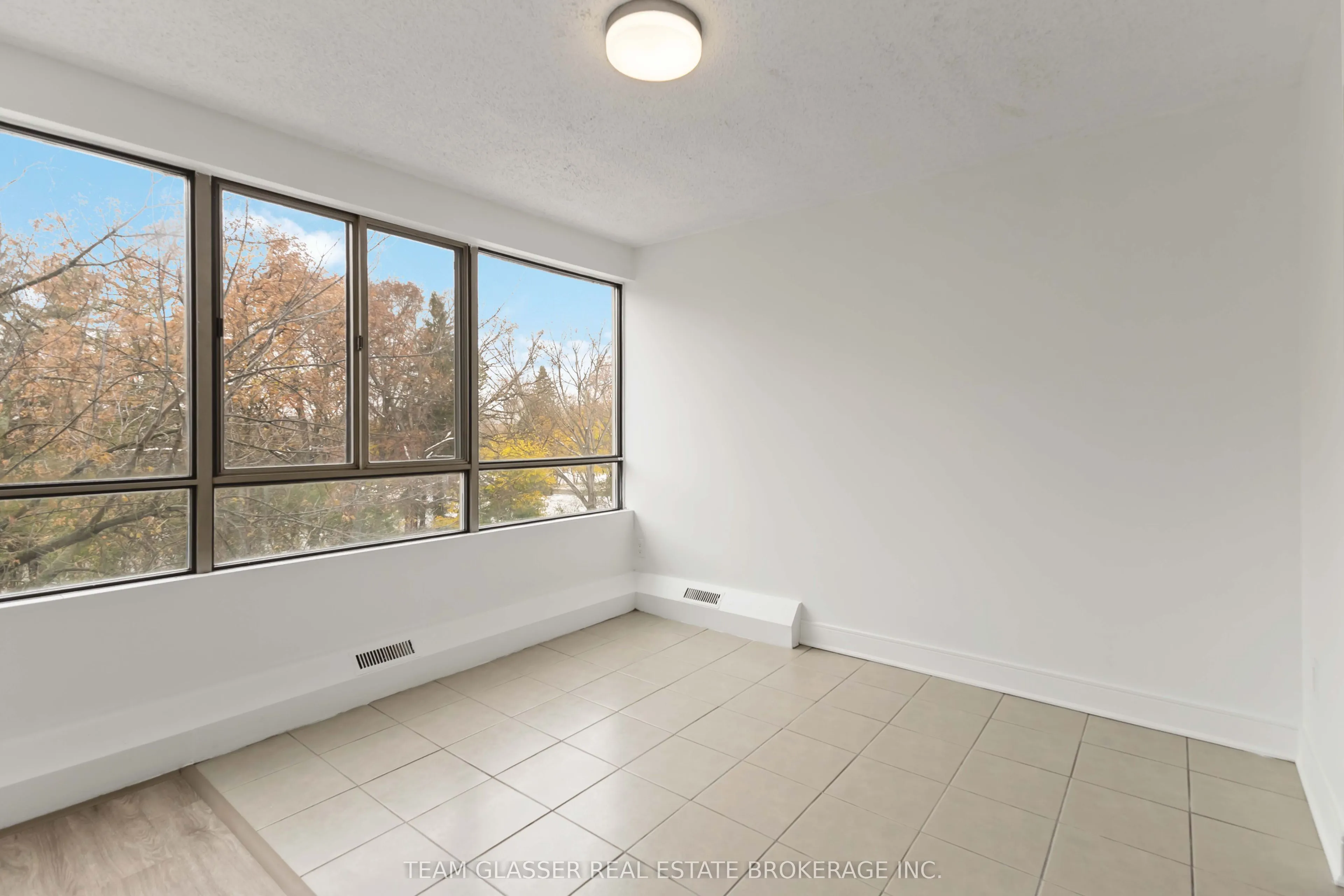 500 Proudfoot Lane #104