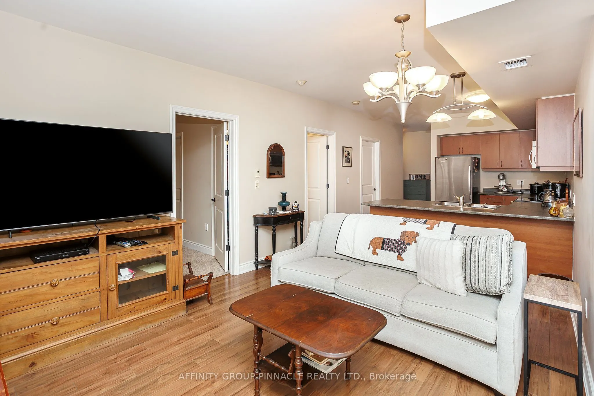94 Francis Street W #105