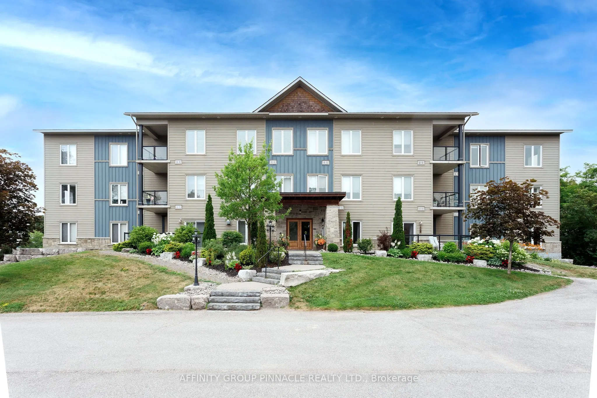 94 Francis Street W #105