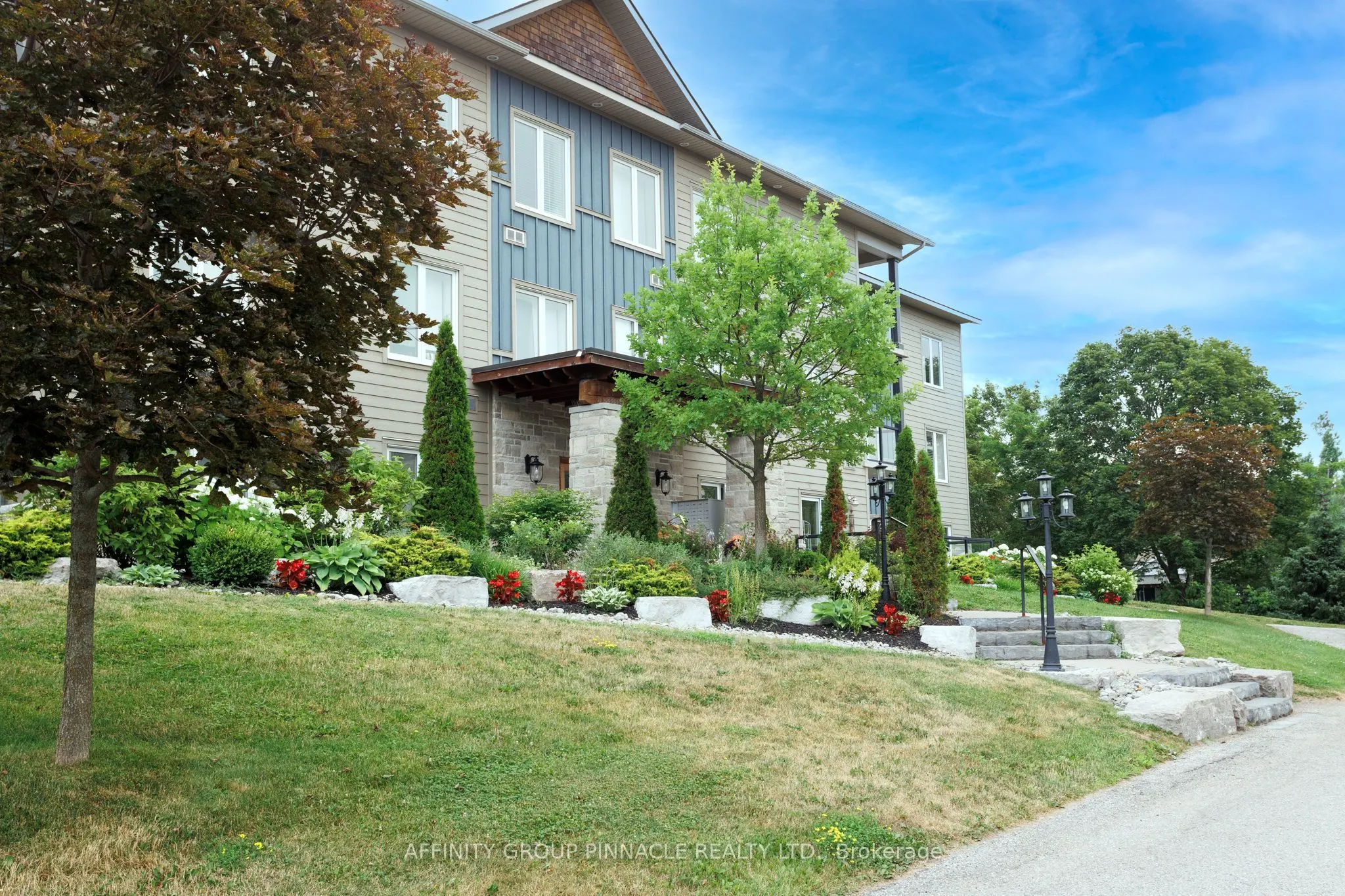94 Francis Street W #105