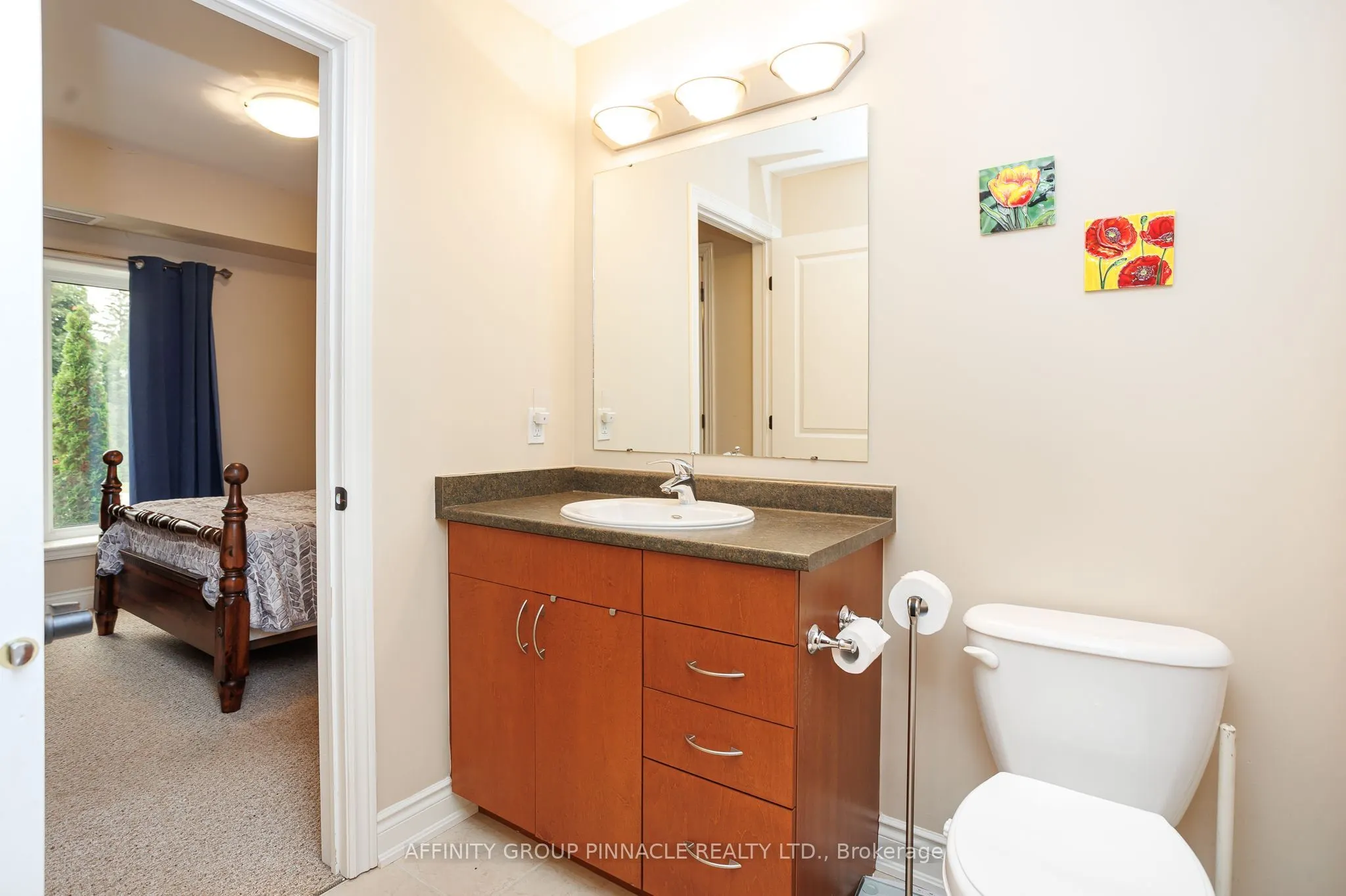 94 Francis Street W #105
