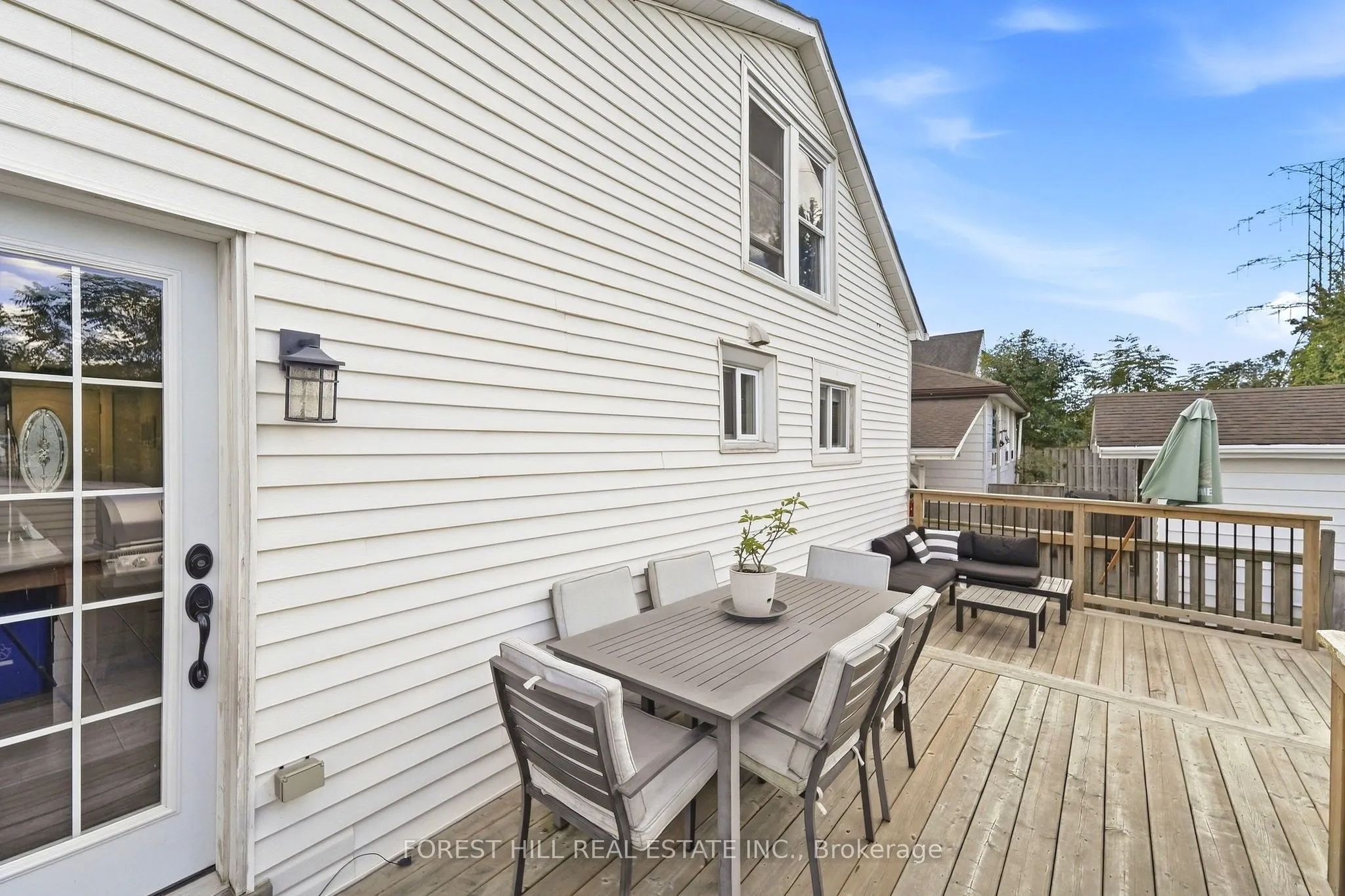 662 Cochrane Road