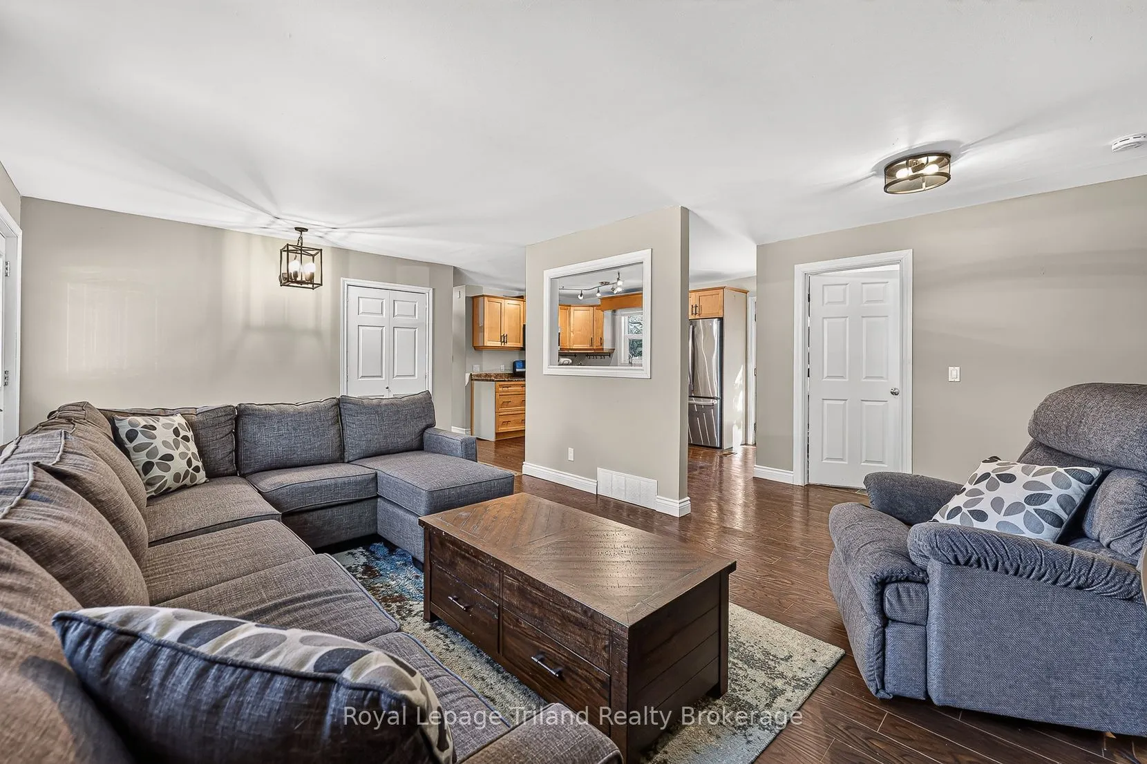 173 Washington Street W