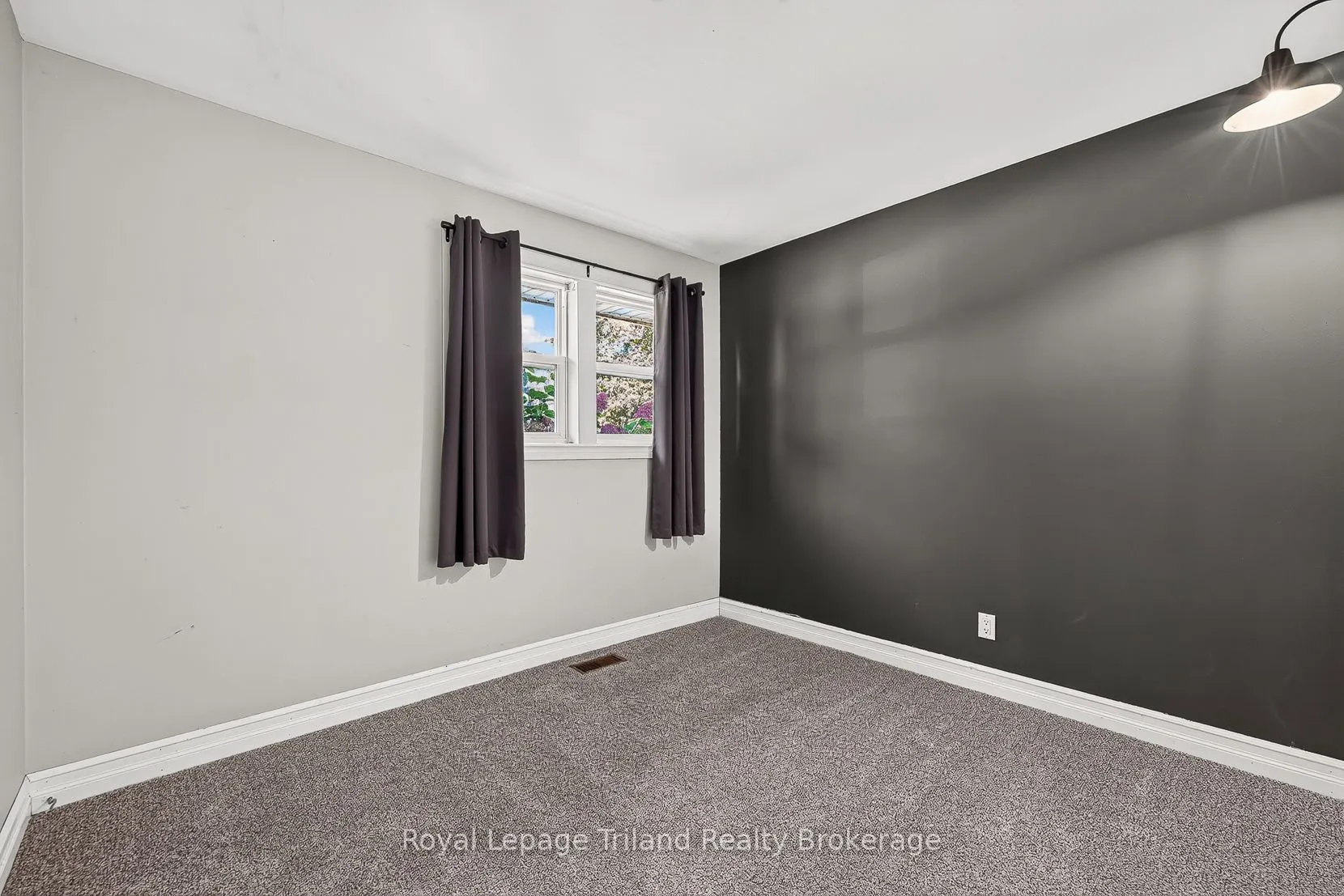 173 Washington Street W