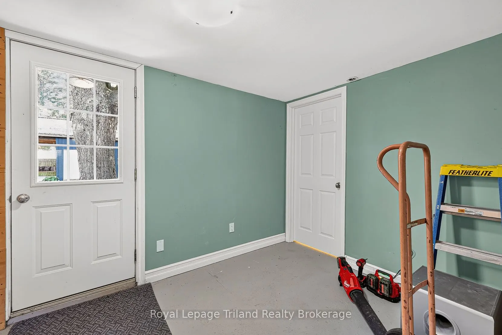 173 Washington Street W