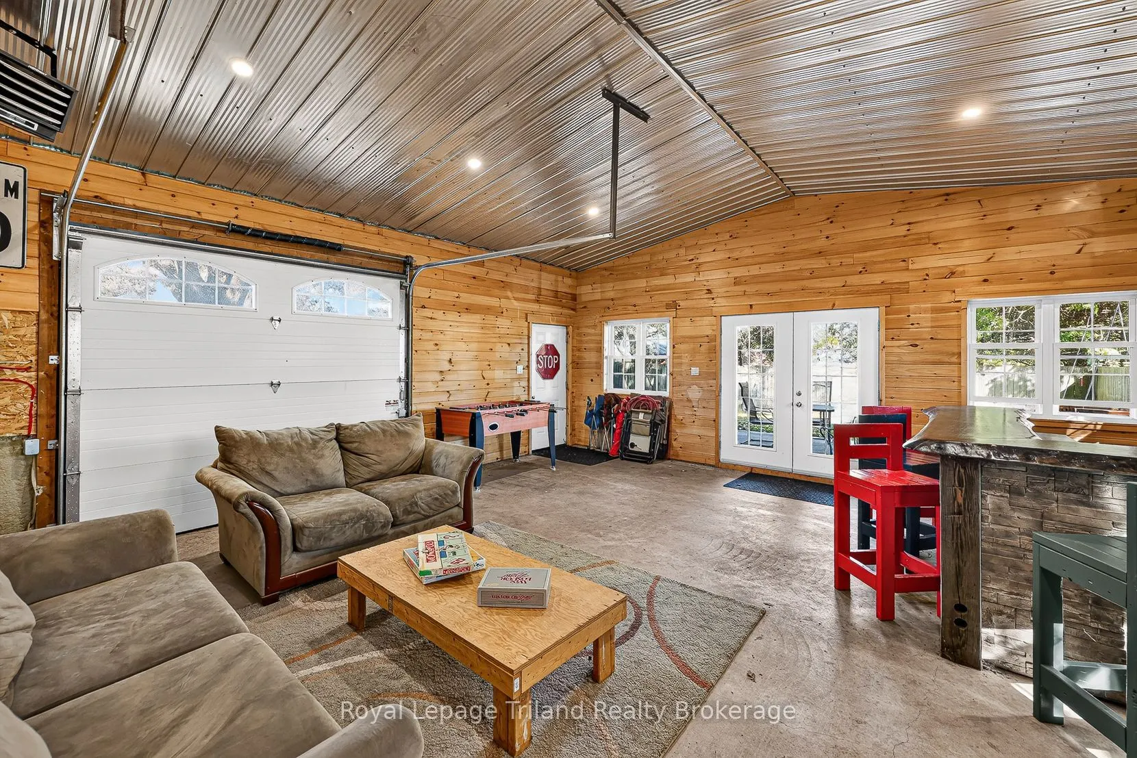 173 Washington Street W