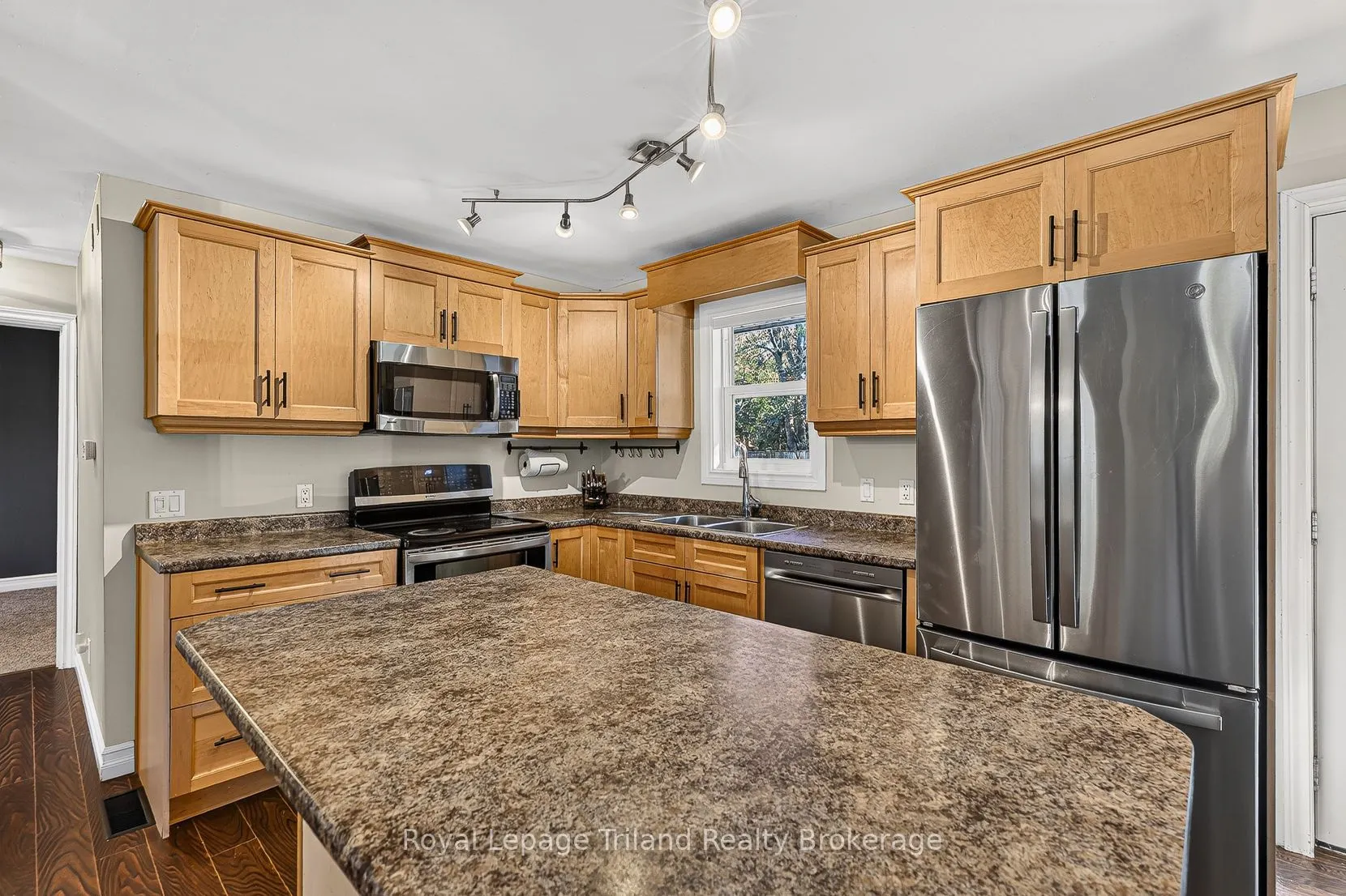 173 Washington Street W