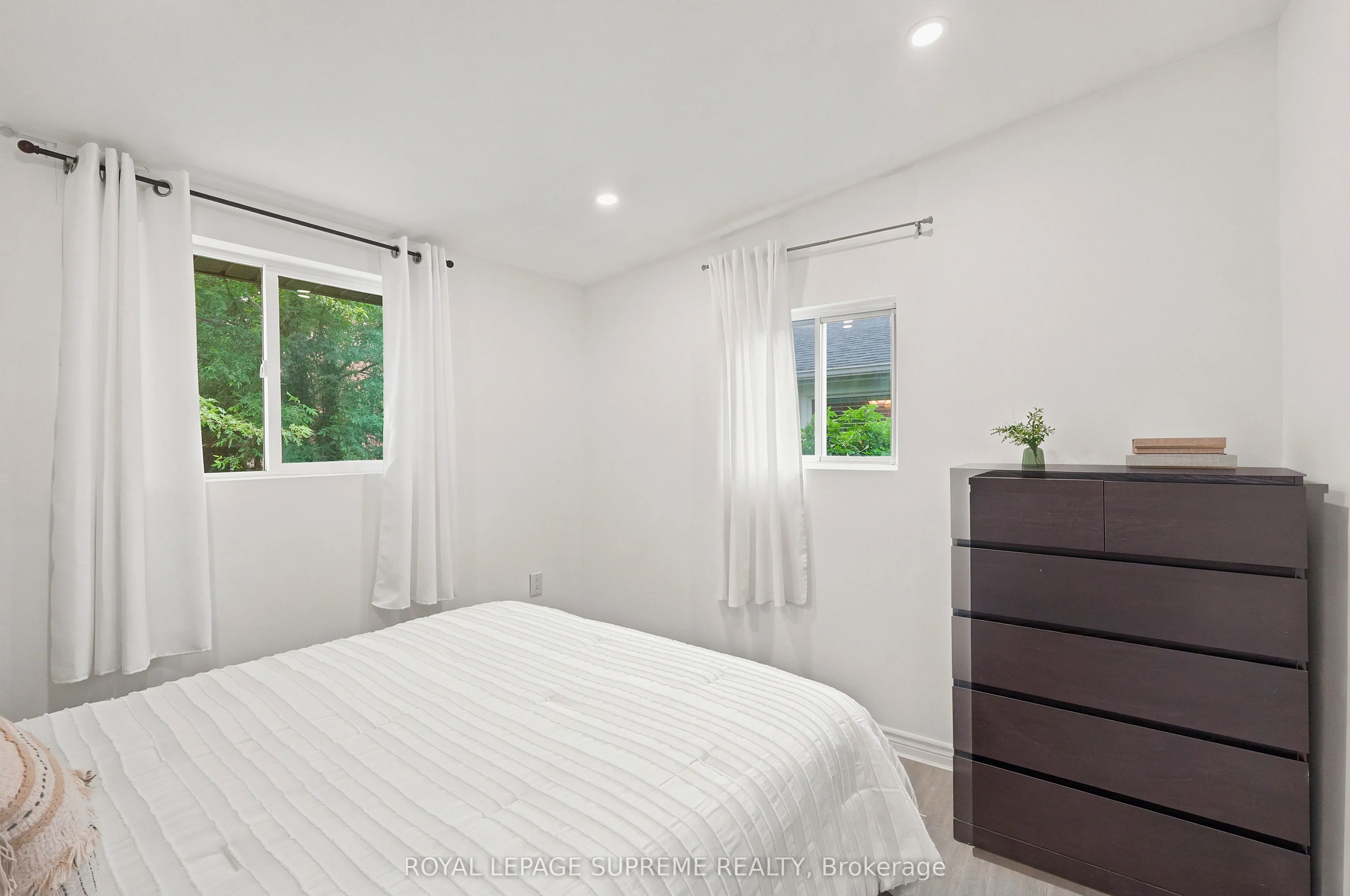 24 Alexandra Boulevard