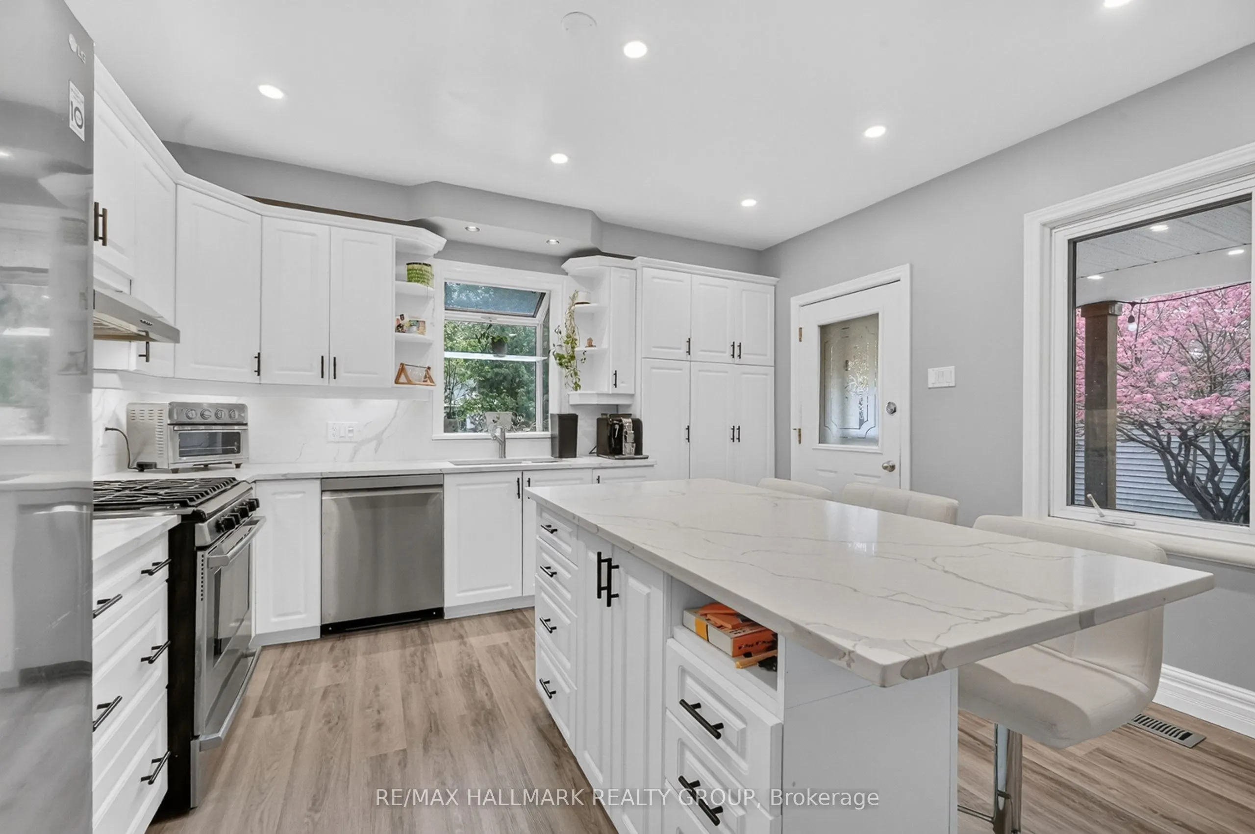 256 Joffre-Belanger Way