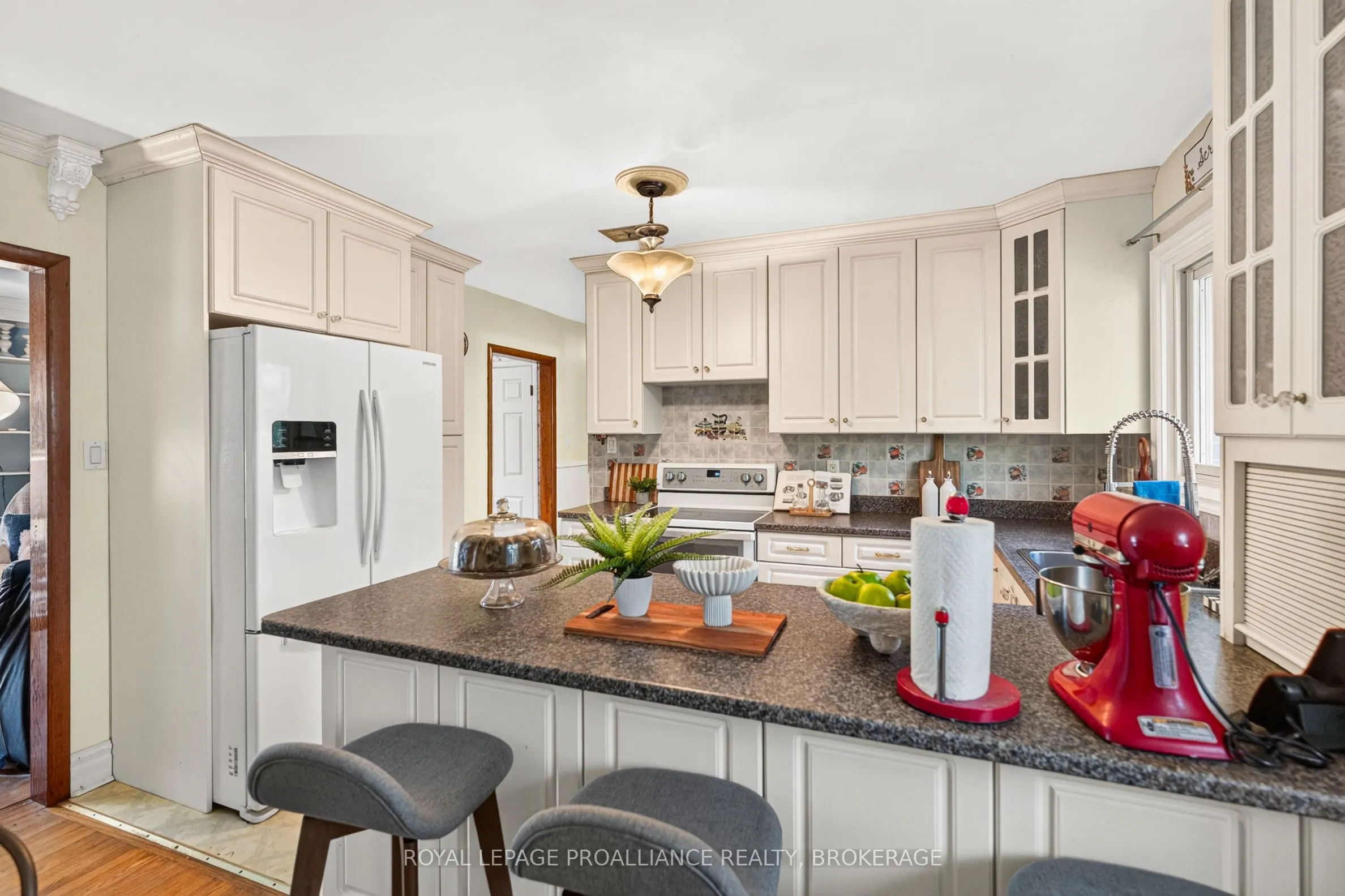 413 Maple Ridge Drive