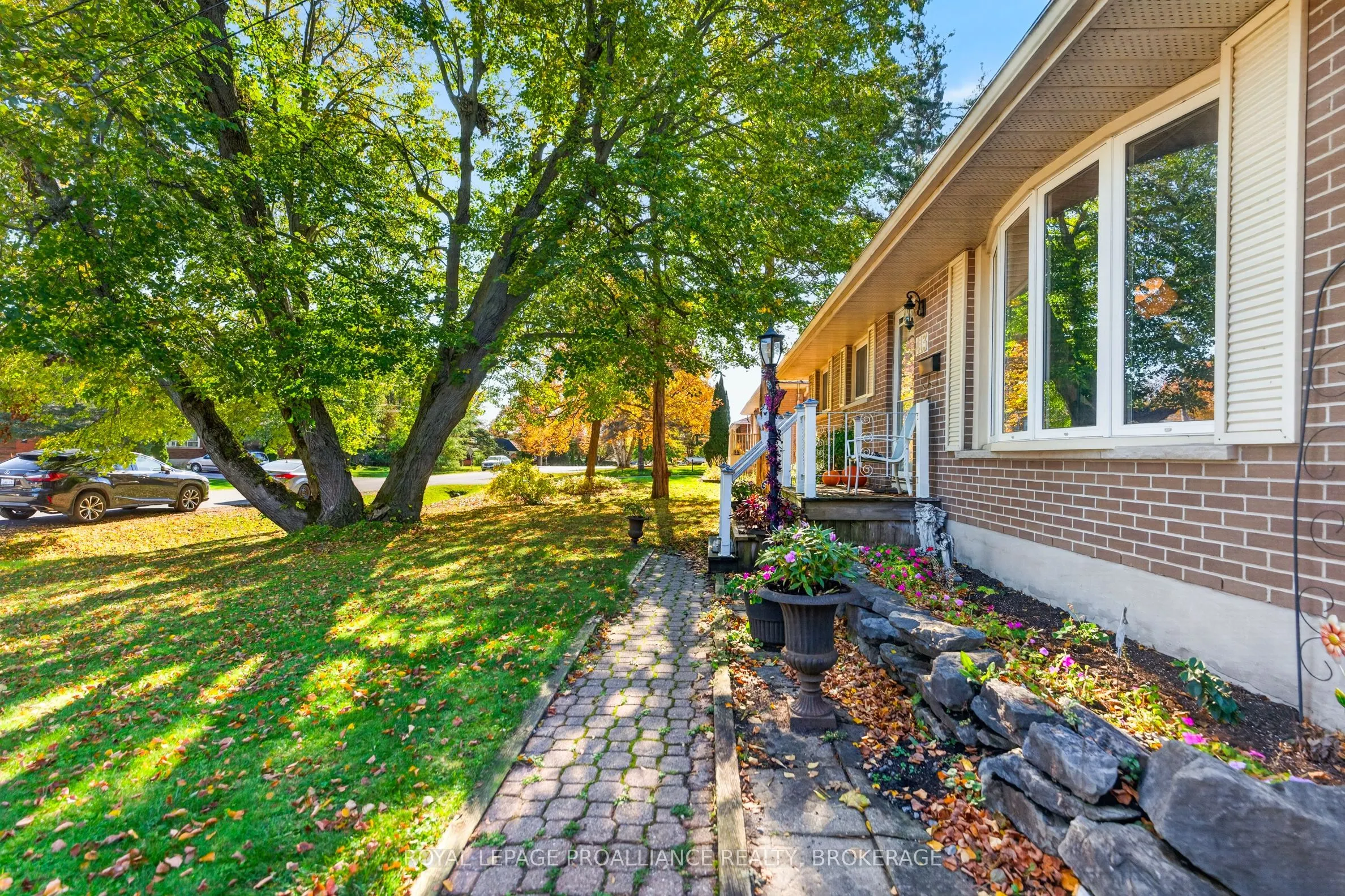 413 Maple Ridge Drive