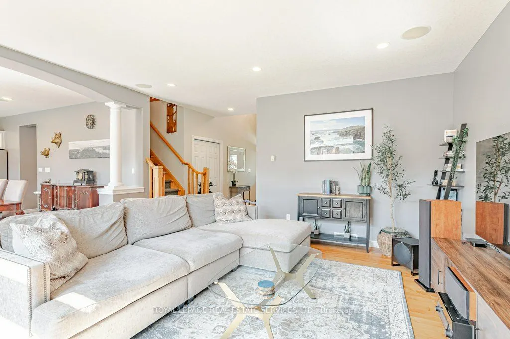560 Lakeview Drive